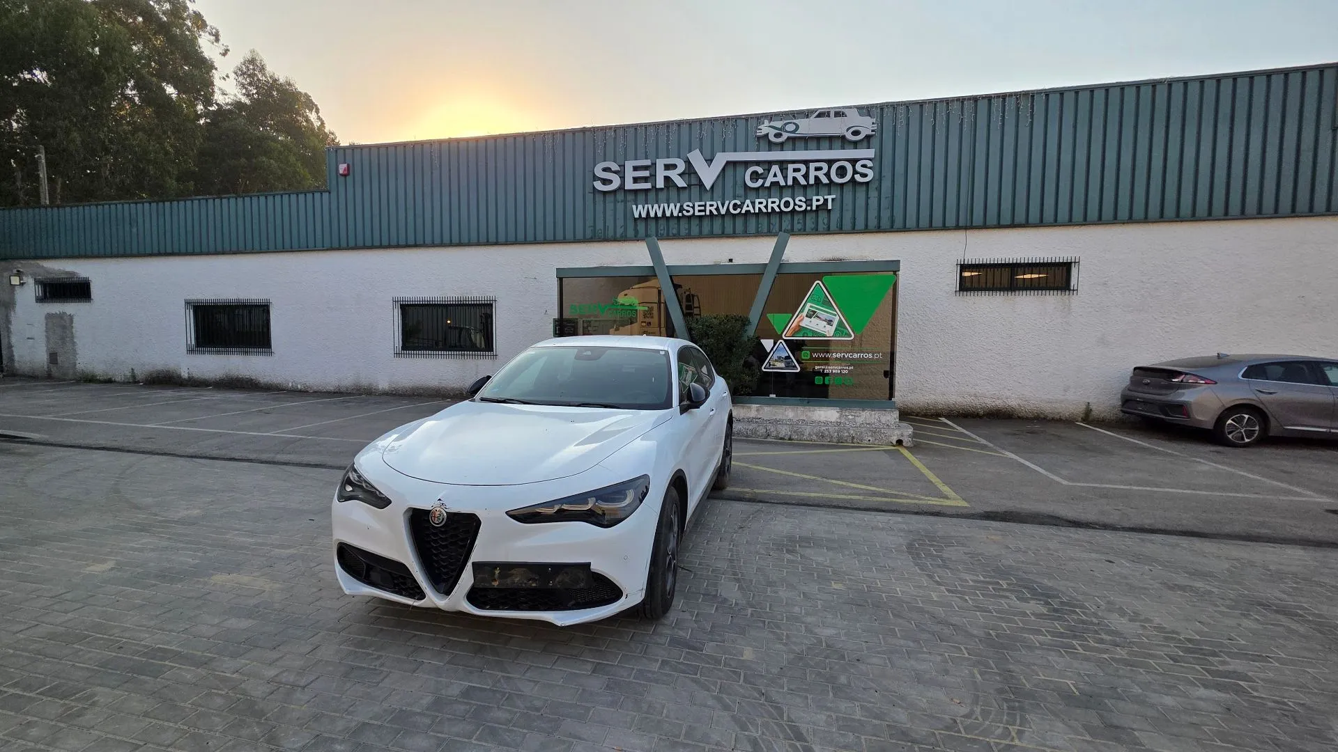 Frente Completa ALFA ROMEO Stelvio (949_) Imagem-1