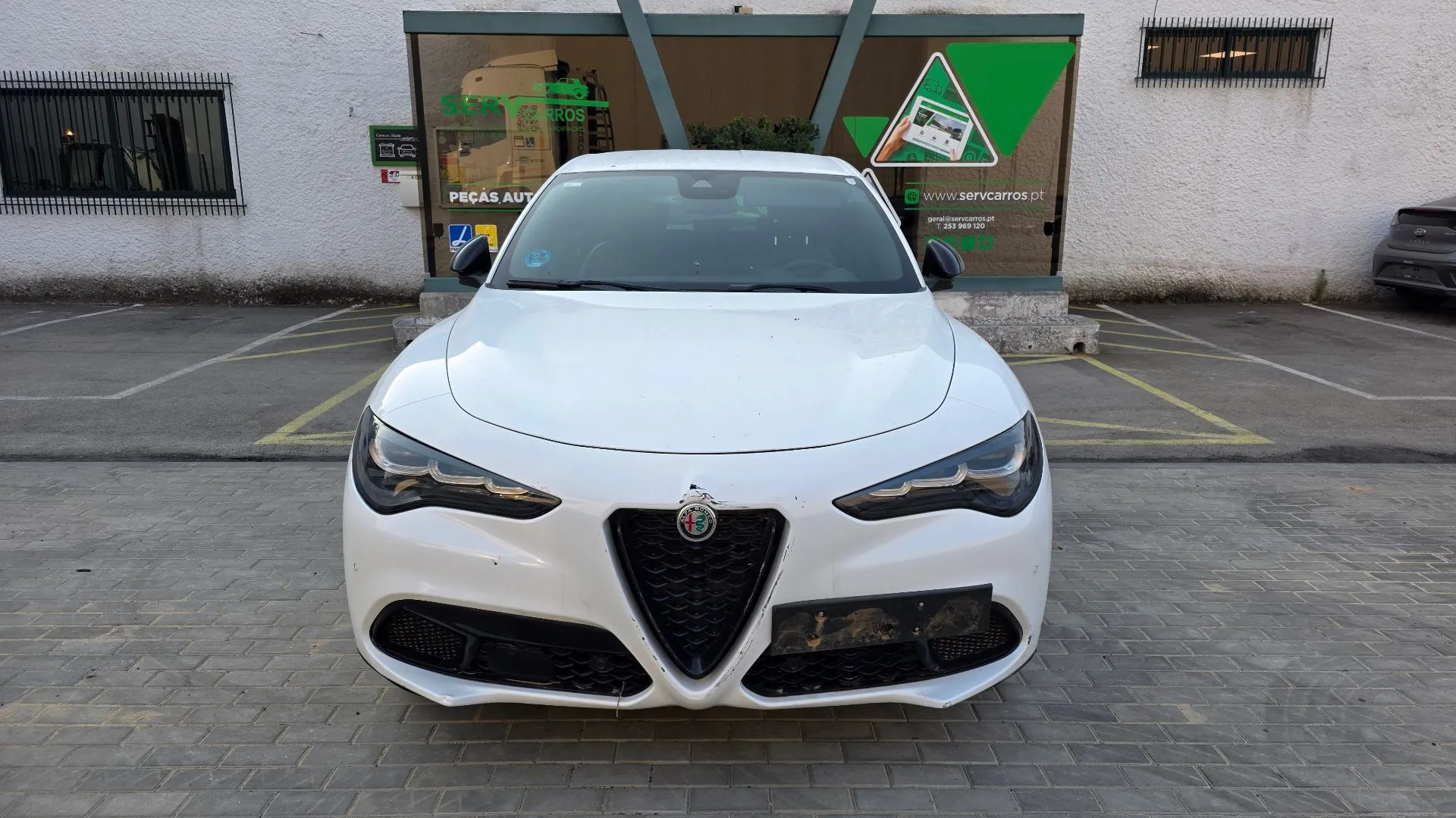 Frente Completa ALFA ROMEO Stelvio (949_) Imagem-3