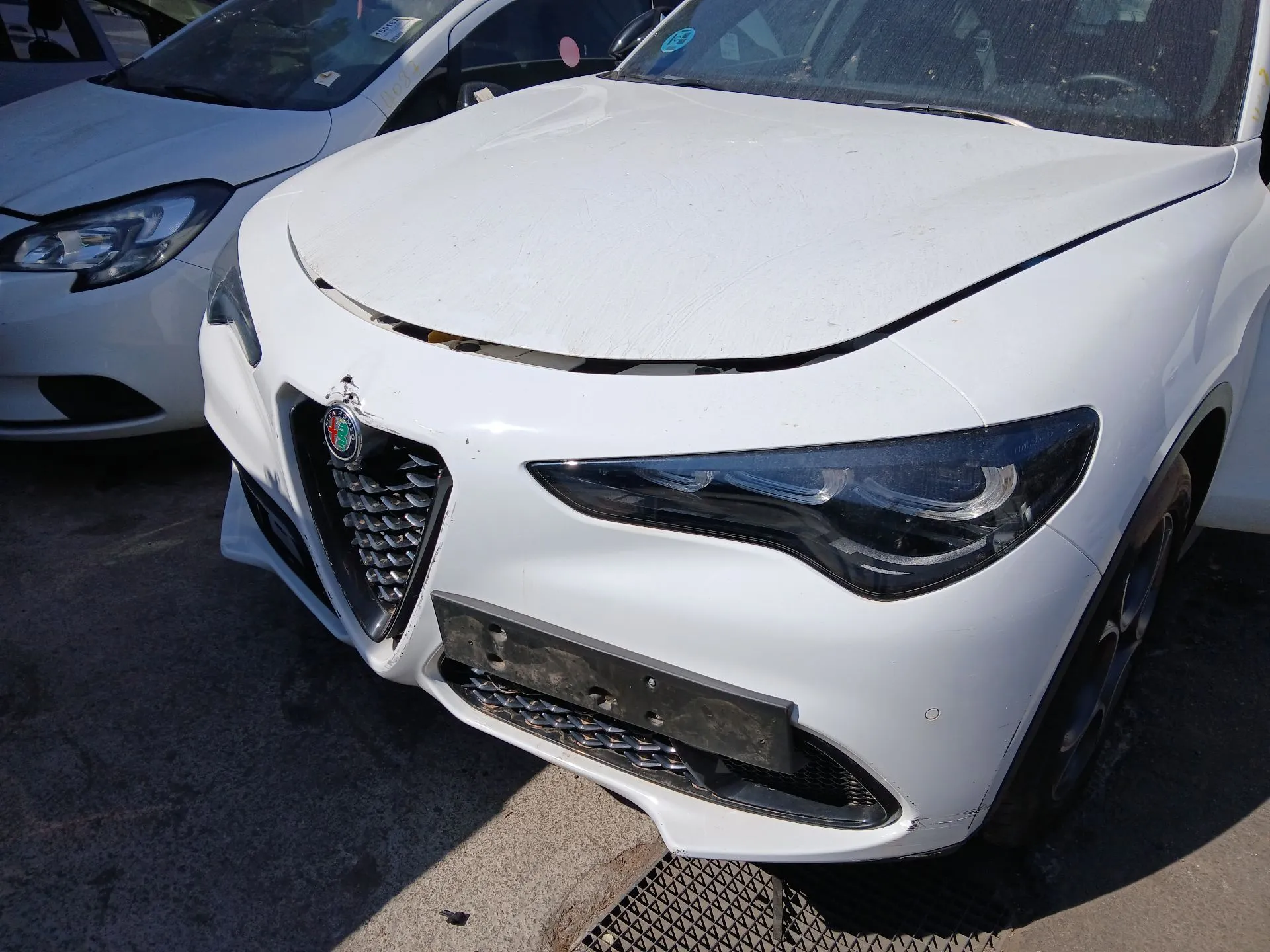 Frente Completa ALFA ROMEO Stelvio (949_) Imagem-2