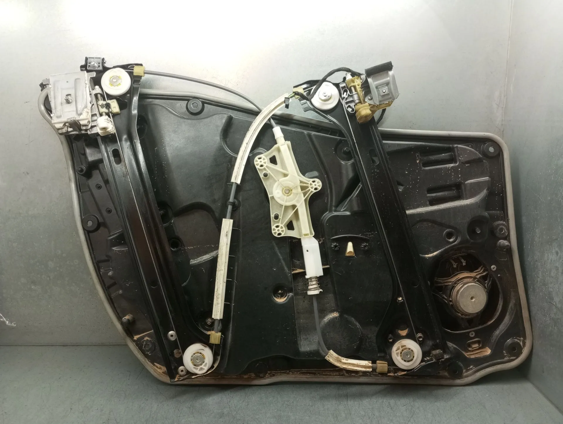 Elevador vidros trás direito MERCEDES-BENZ CLA Shooting Brake (X117) Imagem-1