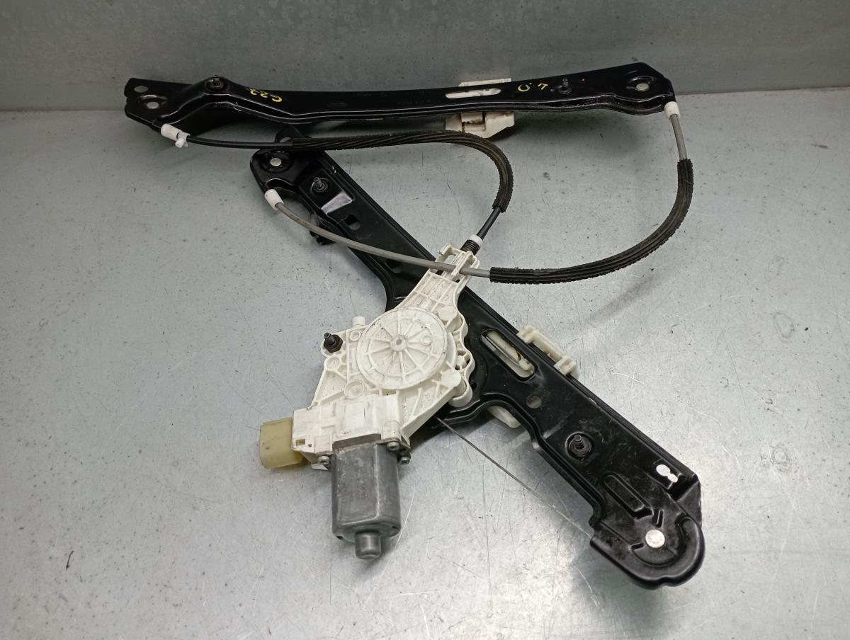 Elevador vidros frente direito BMW 1 (E87)