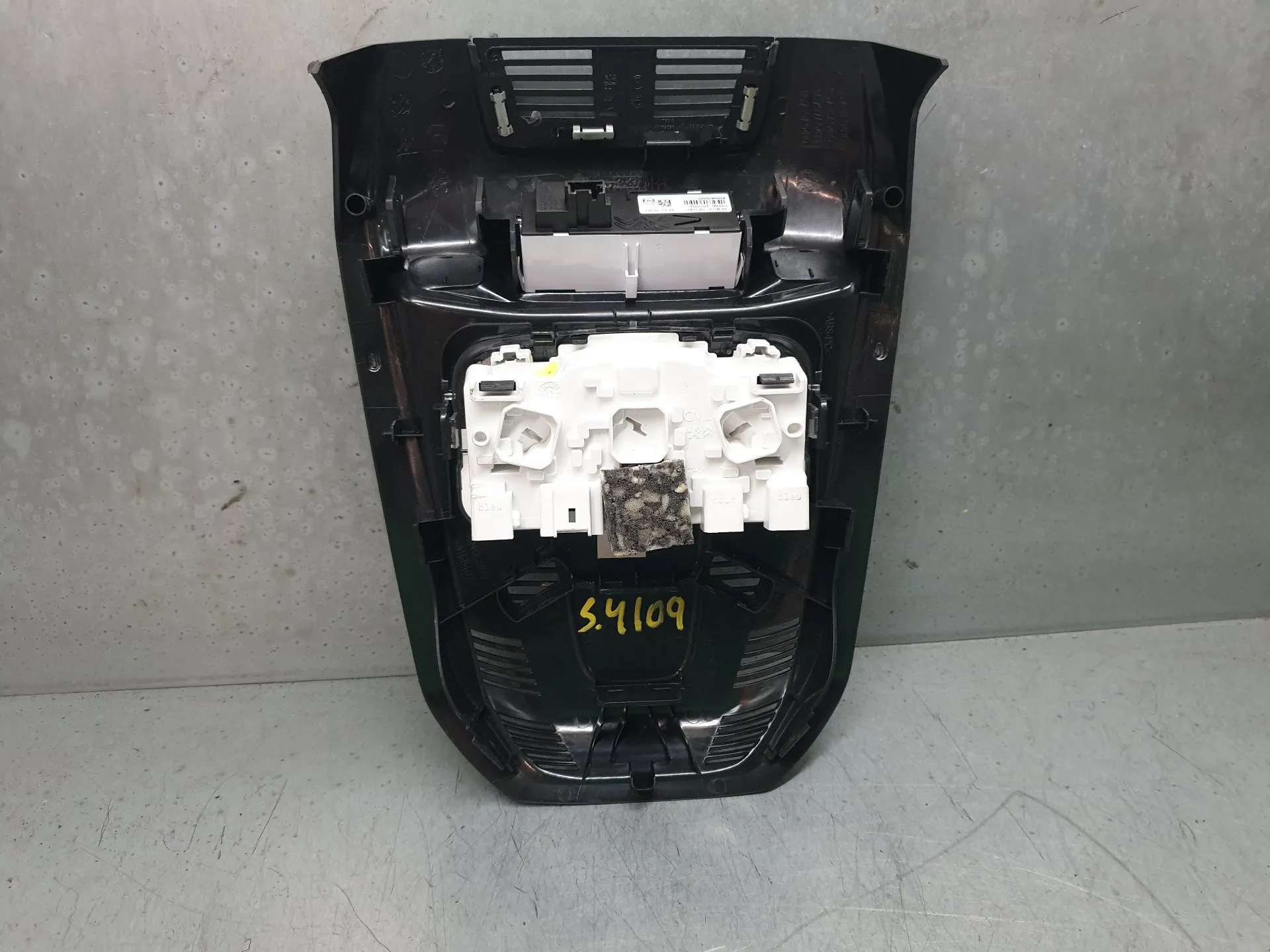 Front seat light PEUGEOT 3008 II (M_) Imagem-2