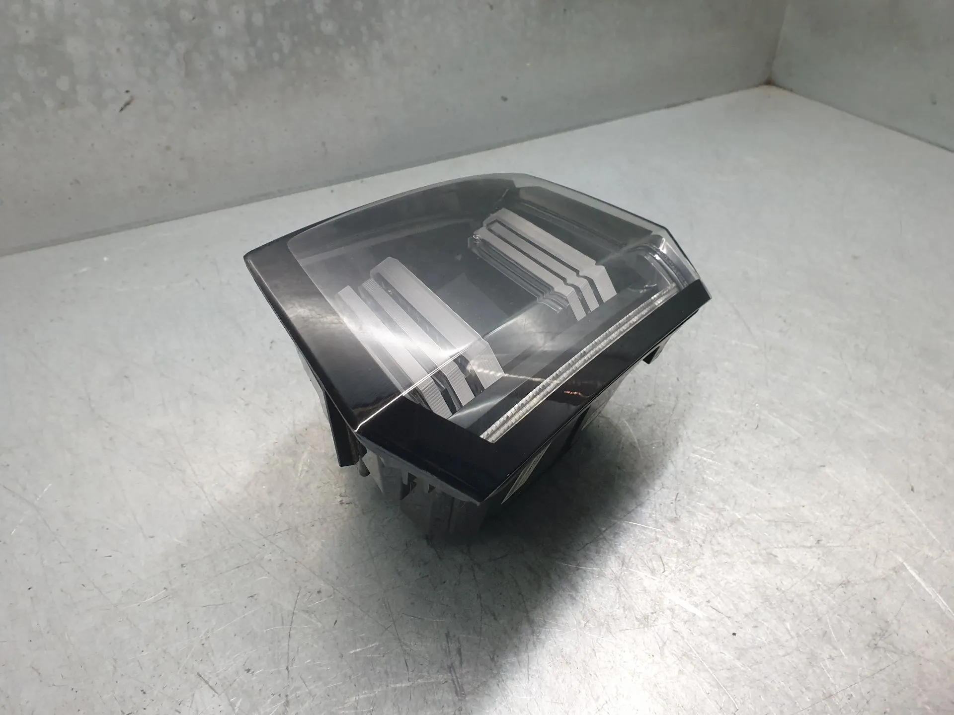 Fanale Destro Baule PEUGEOT 3008 II (M_) Imagem-1