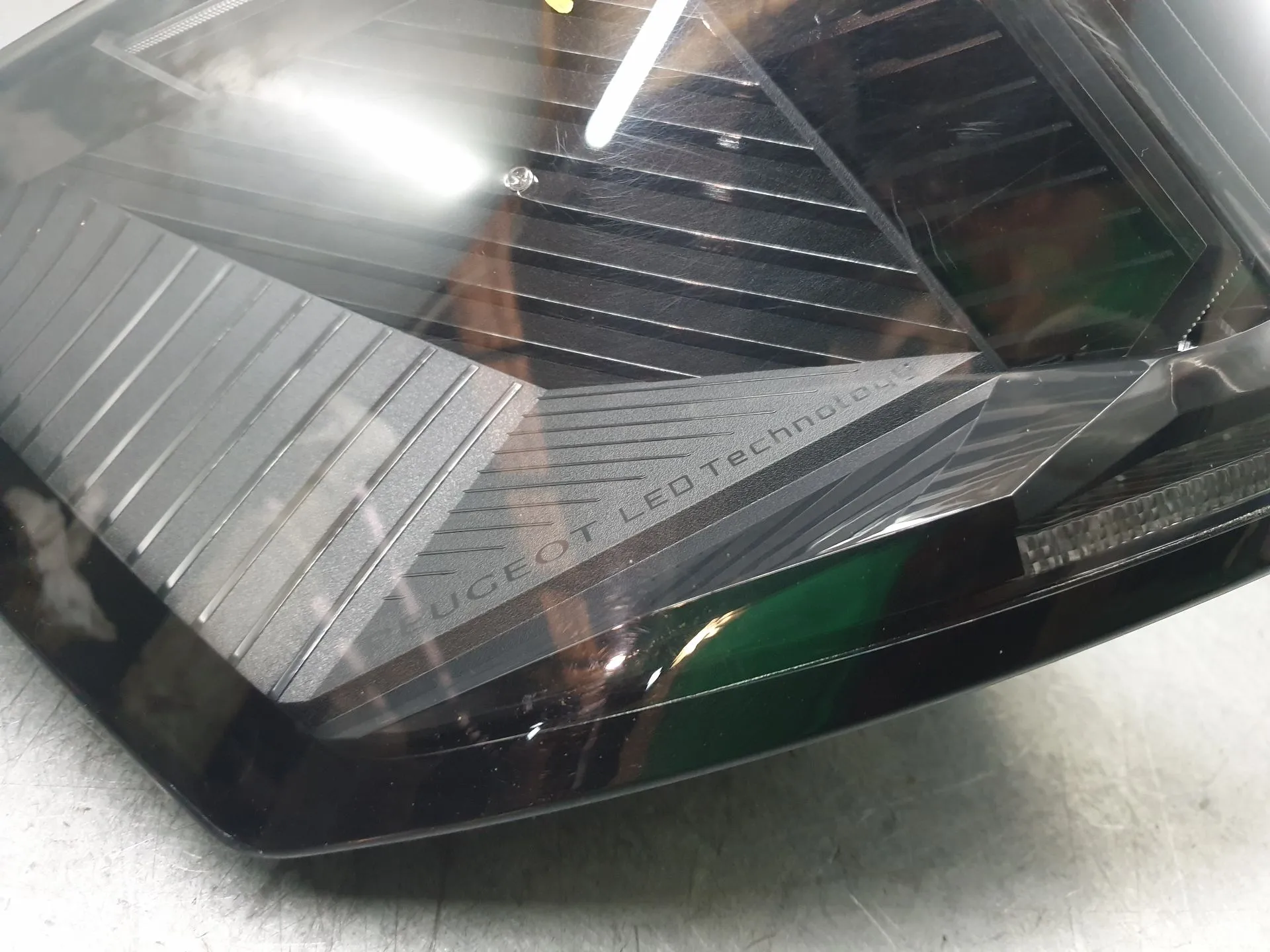 Left Tail light PEUGEOT 3008 II (M_) Imagem-3