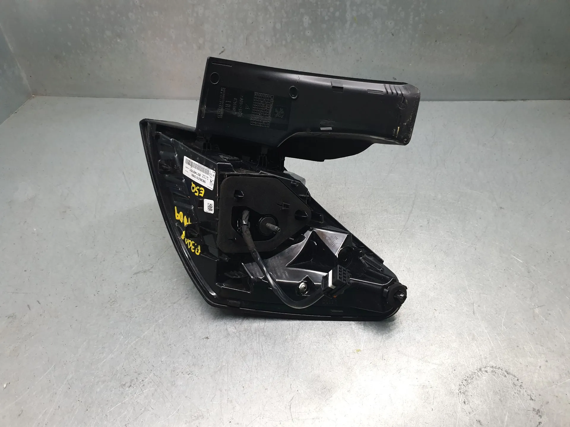 Left Tail light PEUGEOT 3008 II (M_) Imagem-6