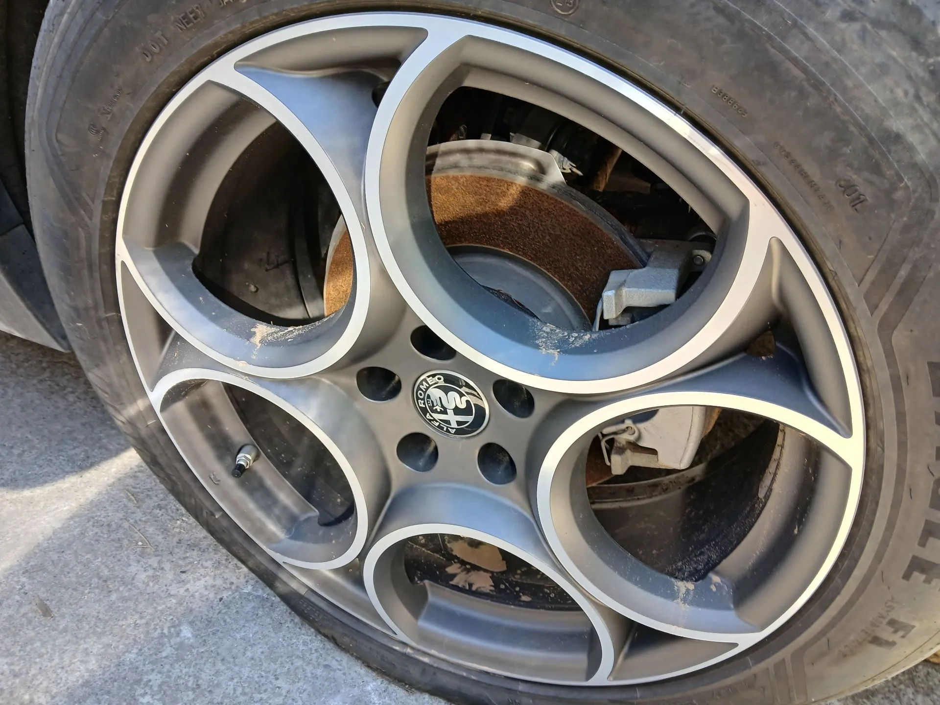 Left rear steering knuckle ALFA ROMEO Stelvio (949_)