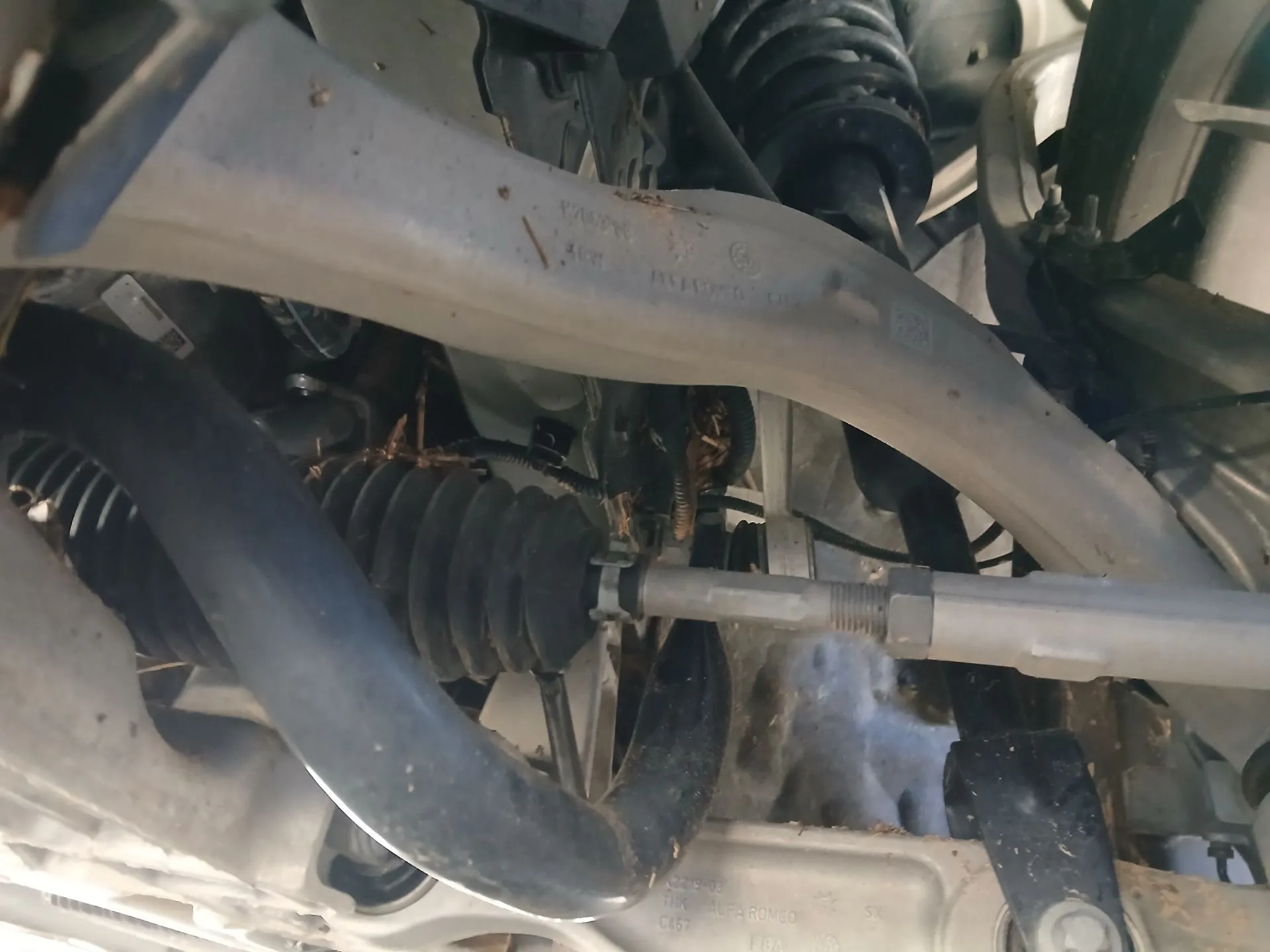 Braccio di sospensione anteriore sinistro ALFA ROMEO Stelvio (949_)