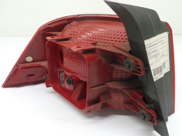 Feu arrière Droite VOLKSWAGEN Passat (362) Imagem-3