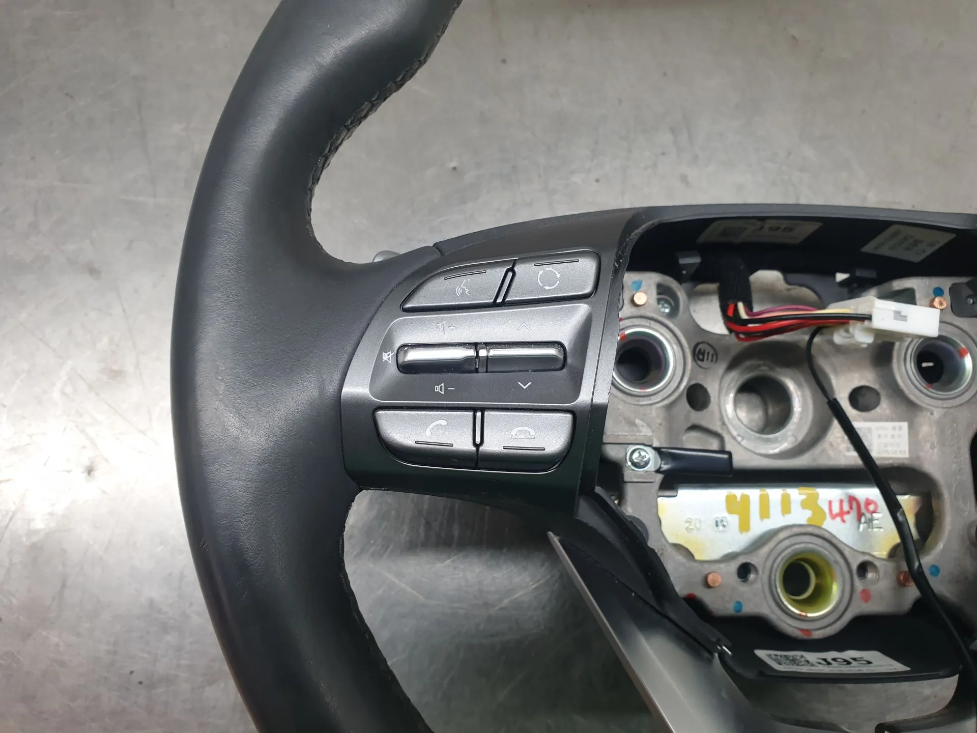 Volante HYUNDAI Ioniq (AE) Imagem-1