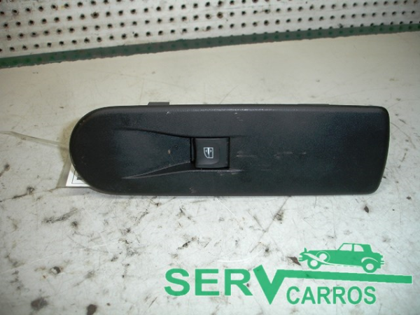 Mando / interruptor elevalunas delantero derecho RENAULT Captur (J5_)