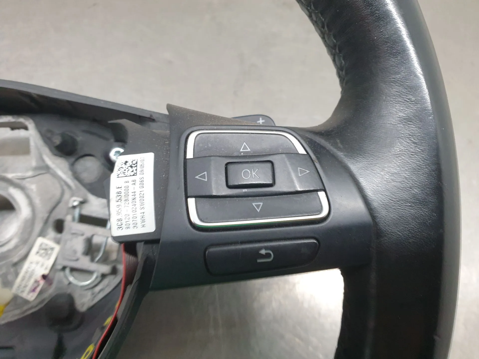 Volante VOLKSWAGEN Passat CC (357) Imagem-2