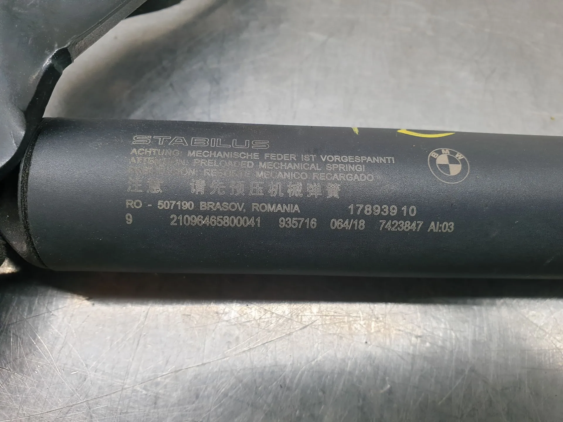 Amortecedor da mala BMW X2 (F39) Imagem-4