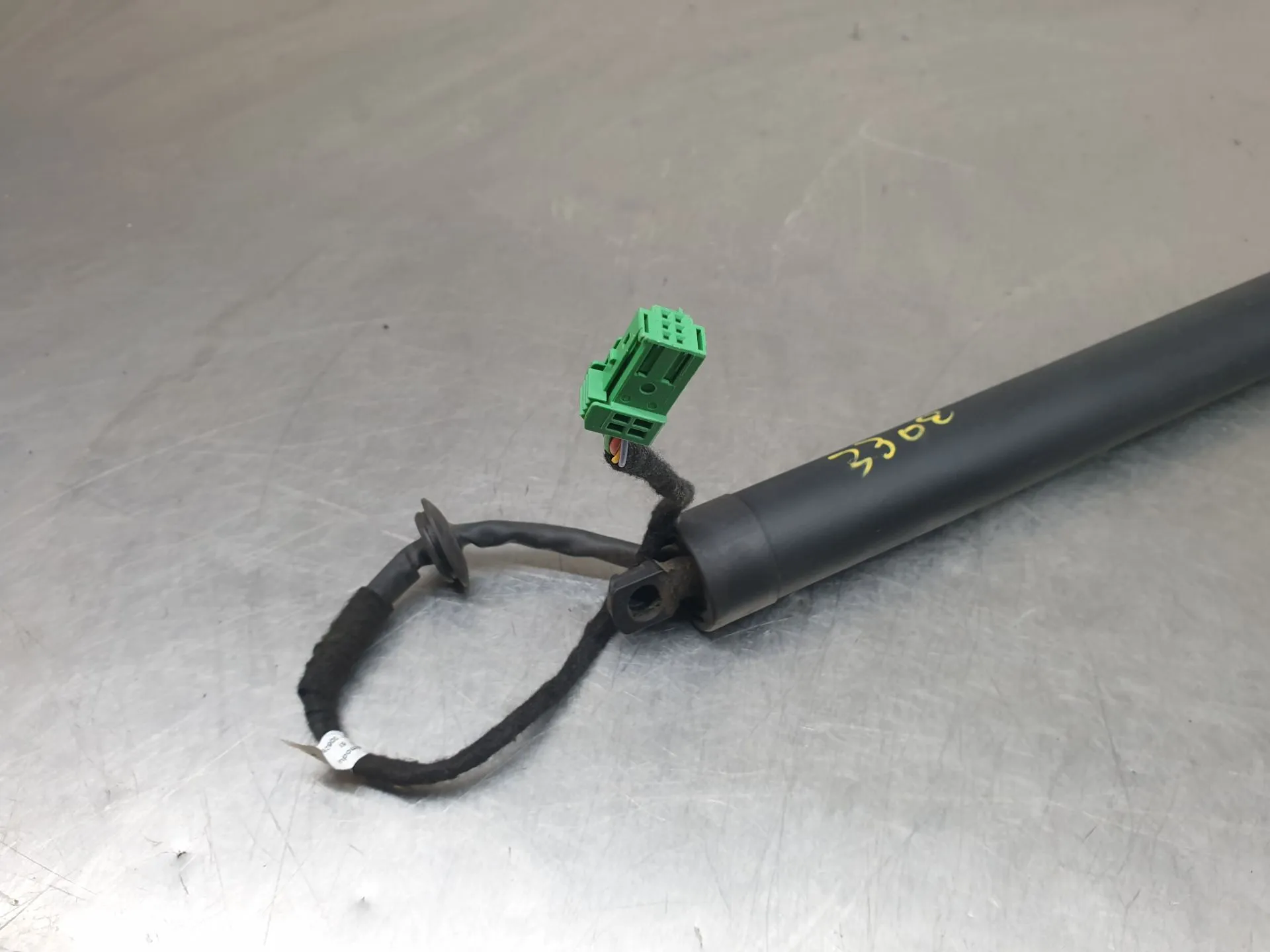 Amortecedor da mala PEUGEOT 3008 II (M_) Imagem-3