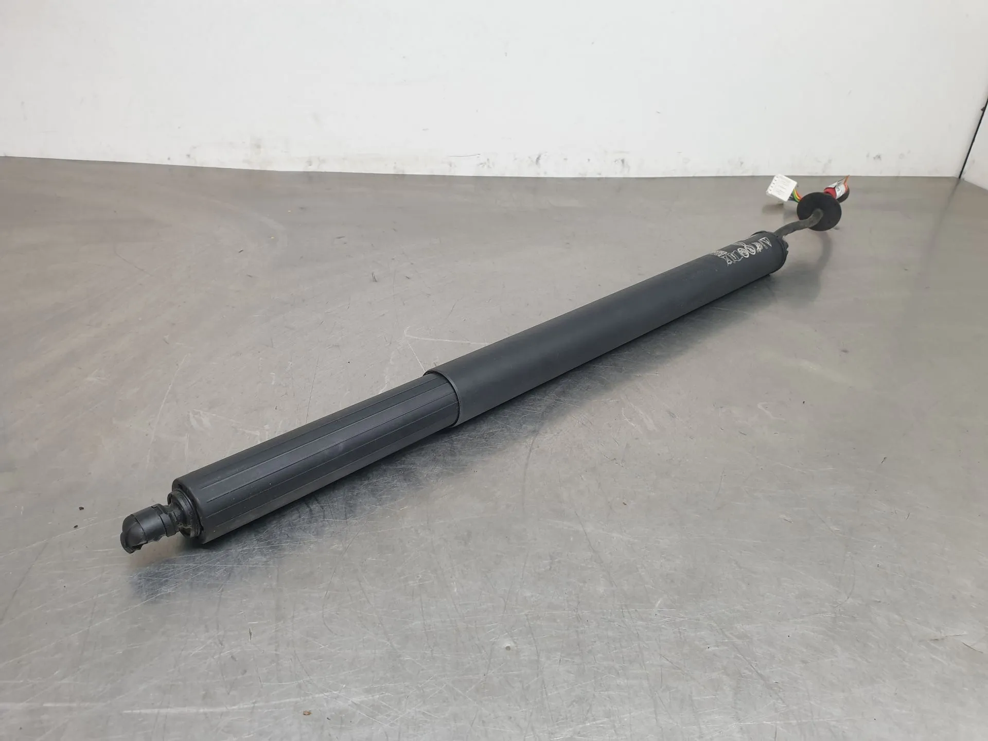 Amortecedor da mala RENAULT Austral Imagem-1