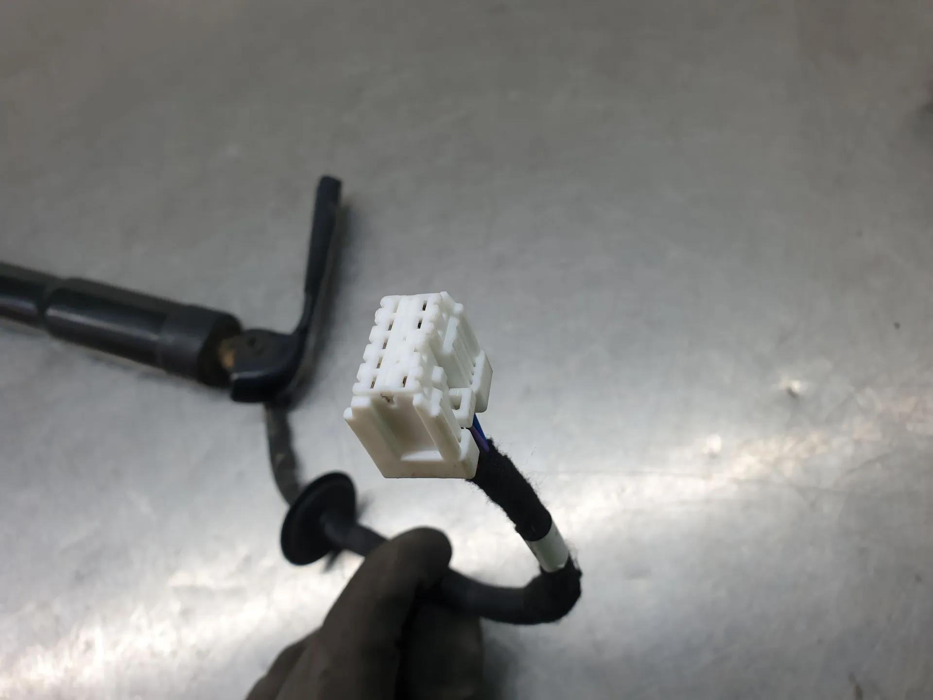 Amortecedor da mala NISSAN X-Trail (T32) Imagem-4