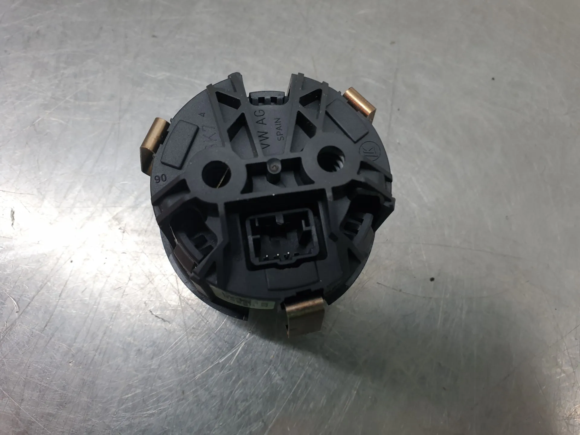 Comando / botão / interruptor multifunções VOLKSWAGEN Tiguan (5N) Imagem-4