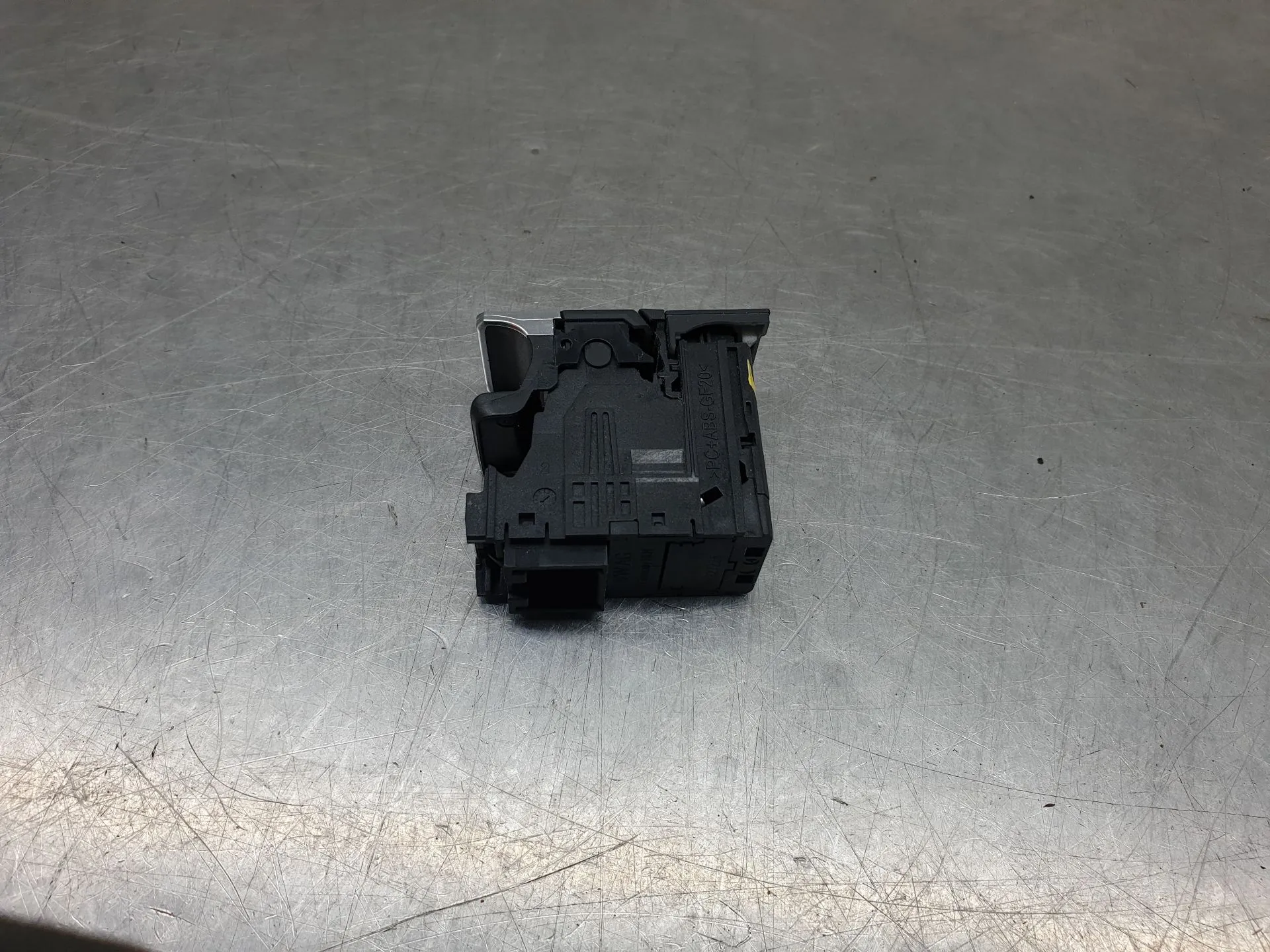 Botão / interruptor travão de parque VOLKSWAGEN Tiguan (5N) Imagem-3