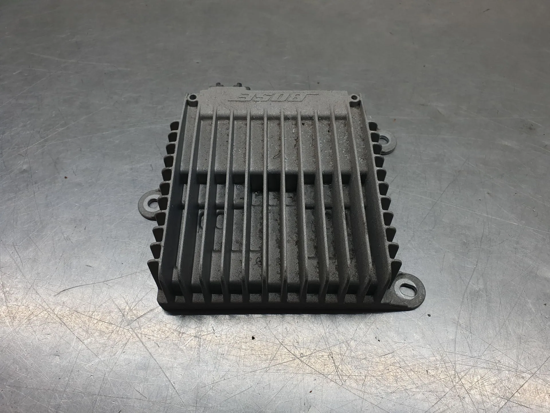 Speaker Amplifier NISSAN Leaf EV (ZE1) Imagem-2