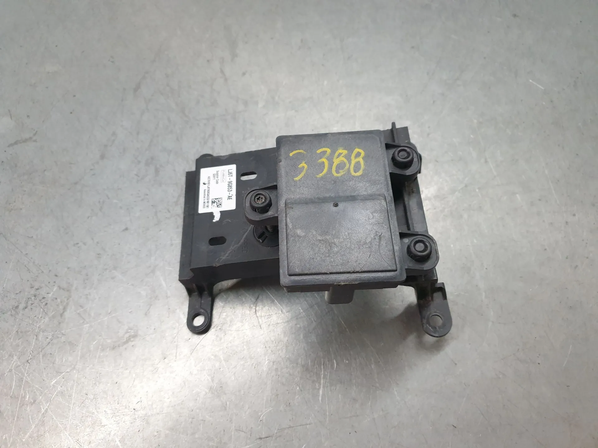Sensor de radar FORD Kuga III (DFK)