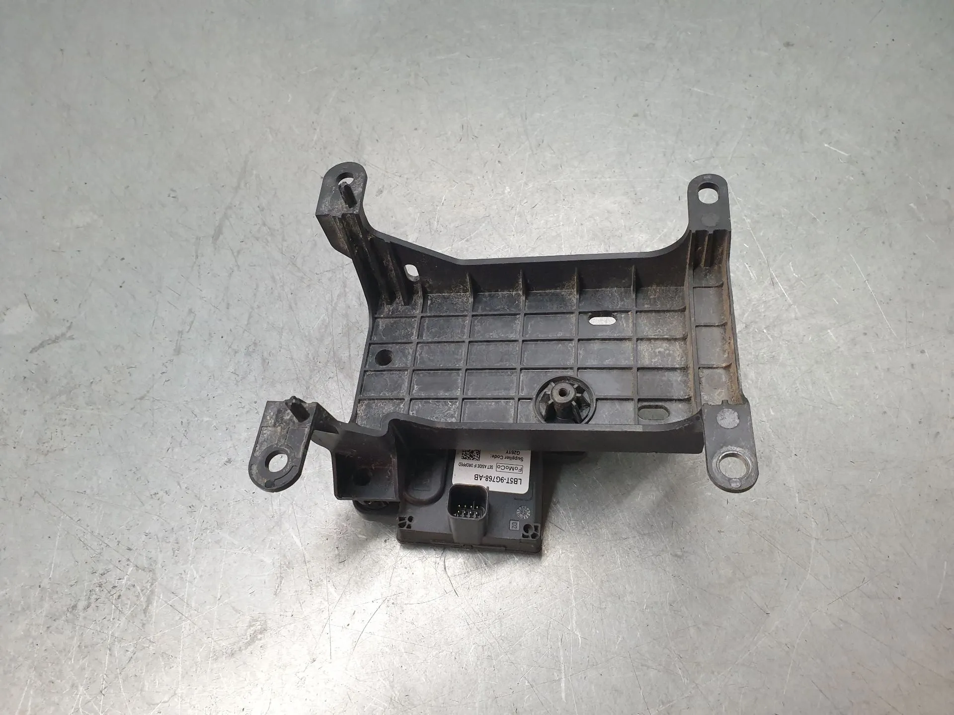 Sensor de radar FORD Kuga III (DFK) Imagem-1