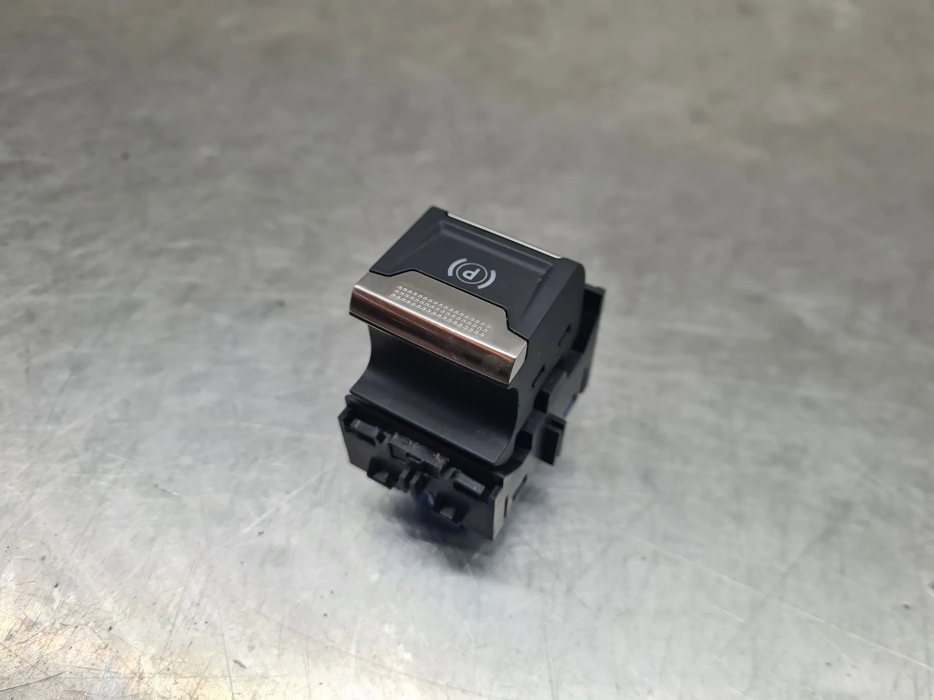 Bouton / interrupteur frein de parking PEUGEOT 208 II Imagem-1