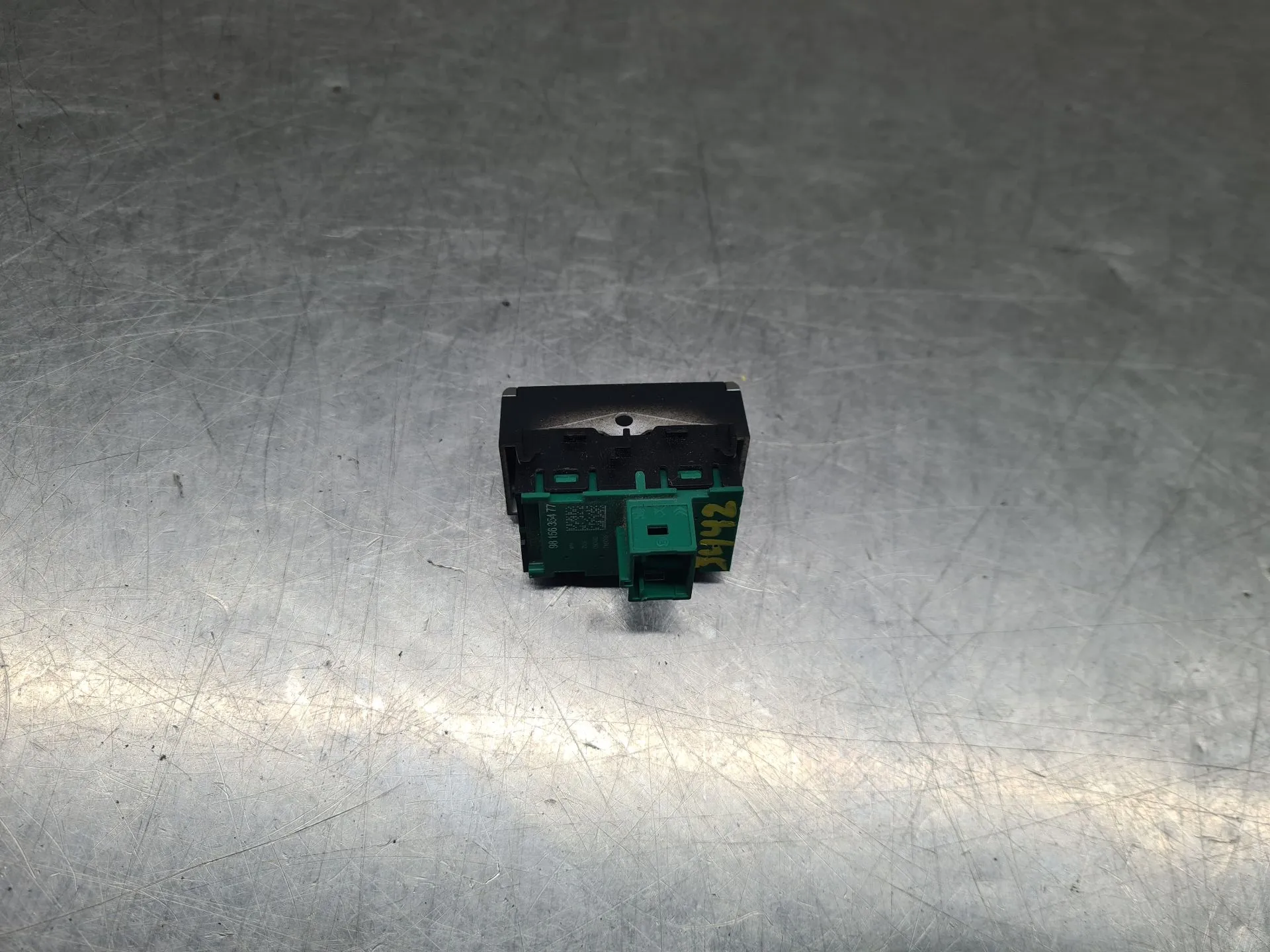 Bouton / interrupteur Mode SPORT PEUGEOT 208 II Imagem-3