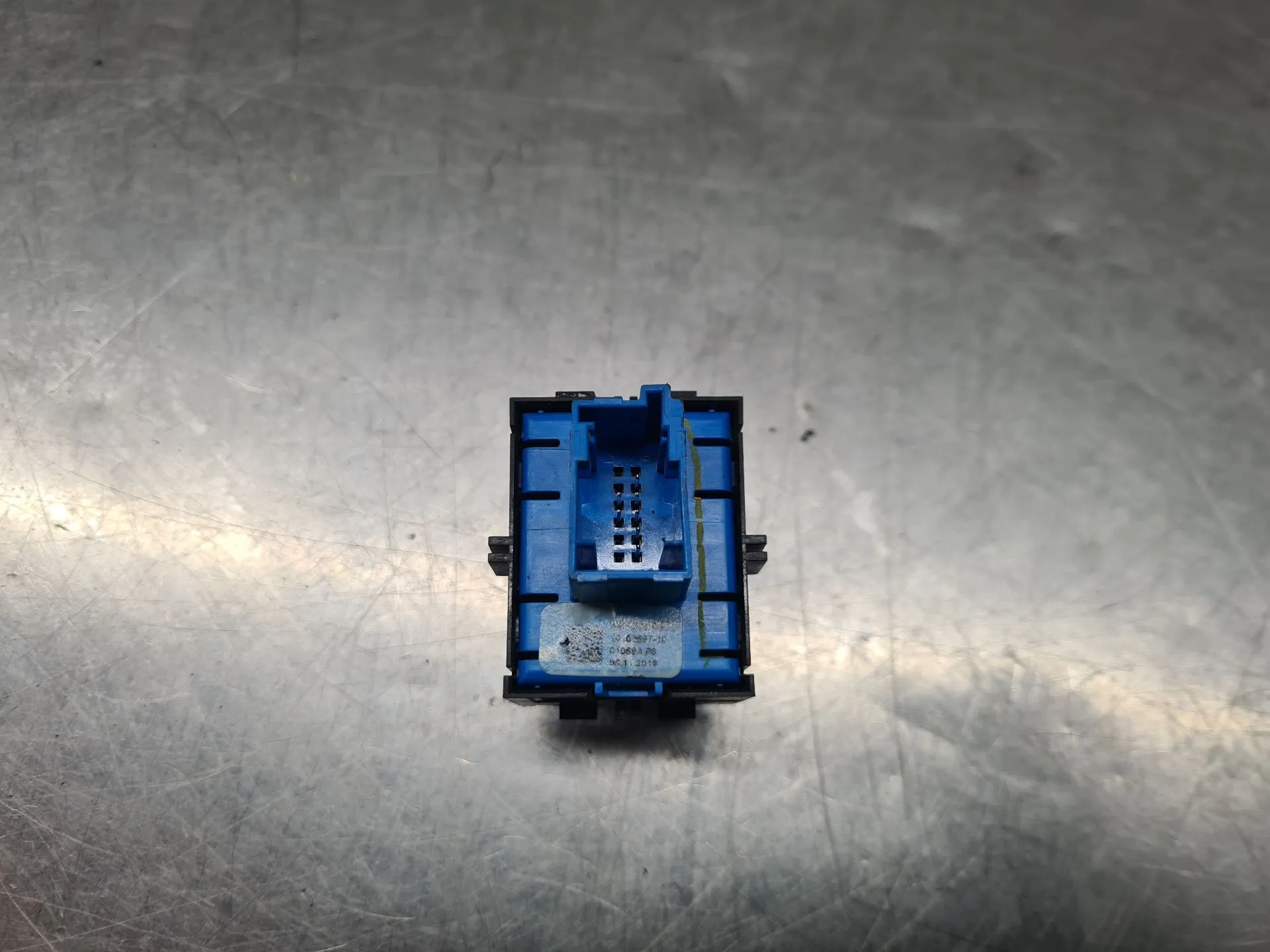 Pulsante / interruttore freno di stazionamento PEUGEOT 3008 II (M_) Imagem-4