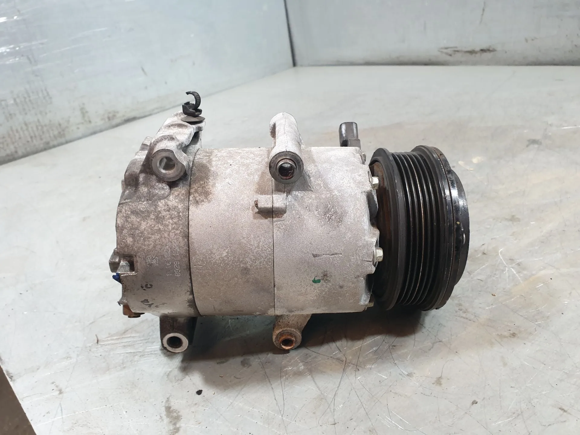 AC compressor FORD Fiesta VI (CB1, CCN)