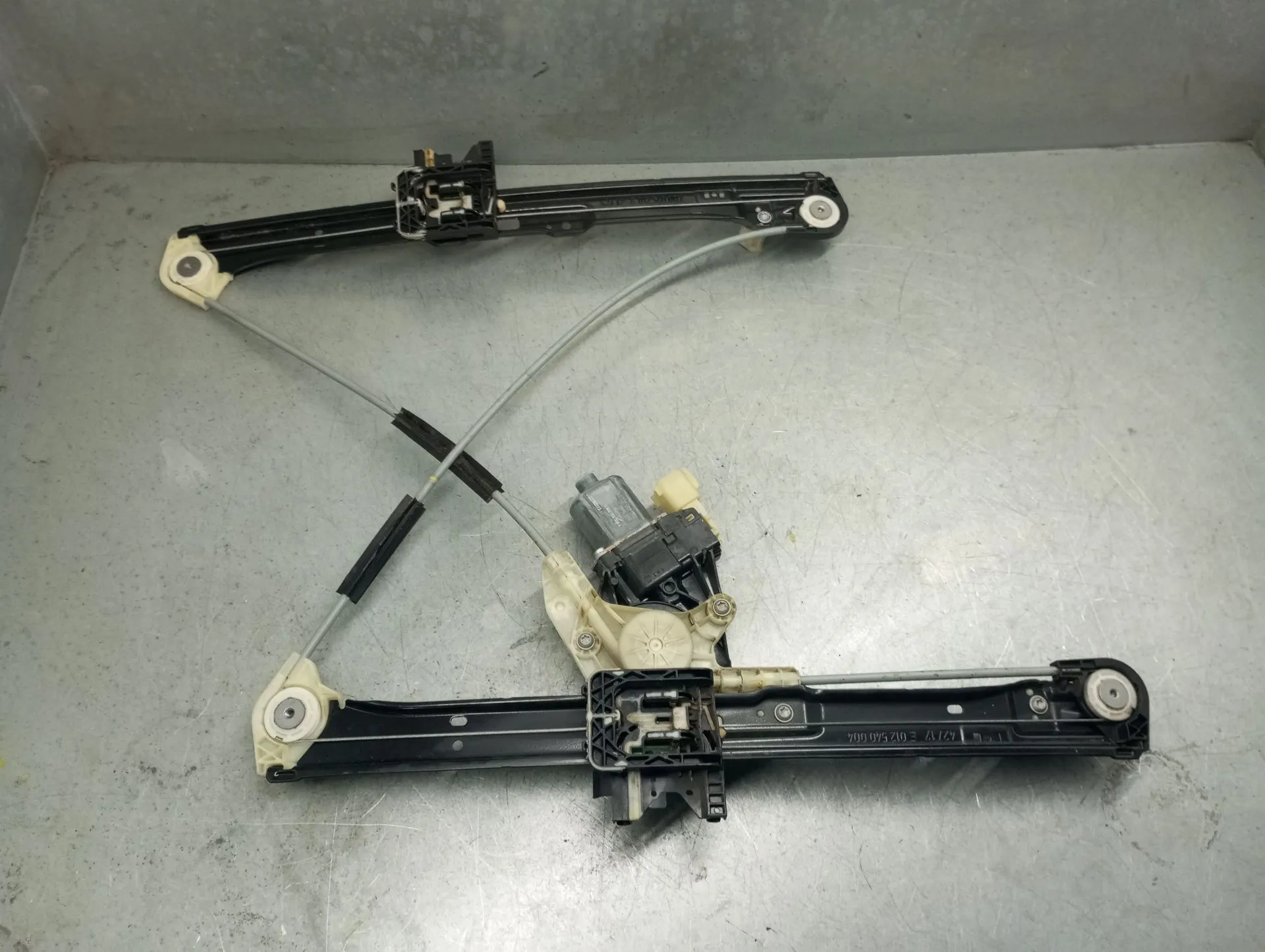 Lève-vitre avant gauche JAGUAR E-Pace (X540) Imagem-3