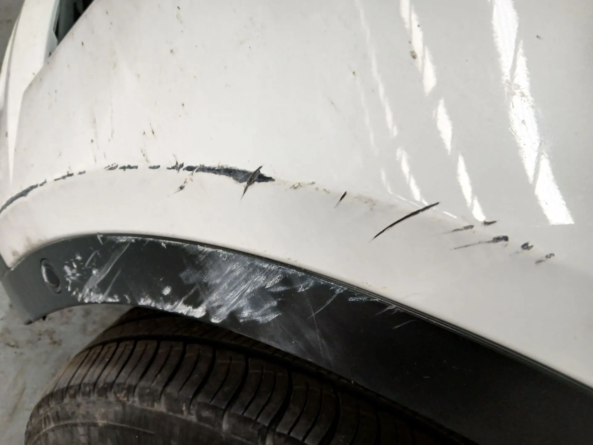 Frente Completa JAGUAR E-Pace (X540) Imagem-11