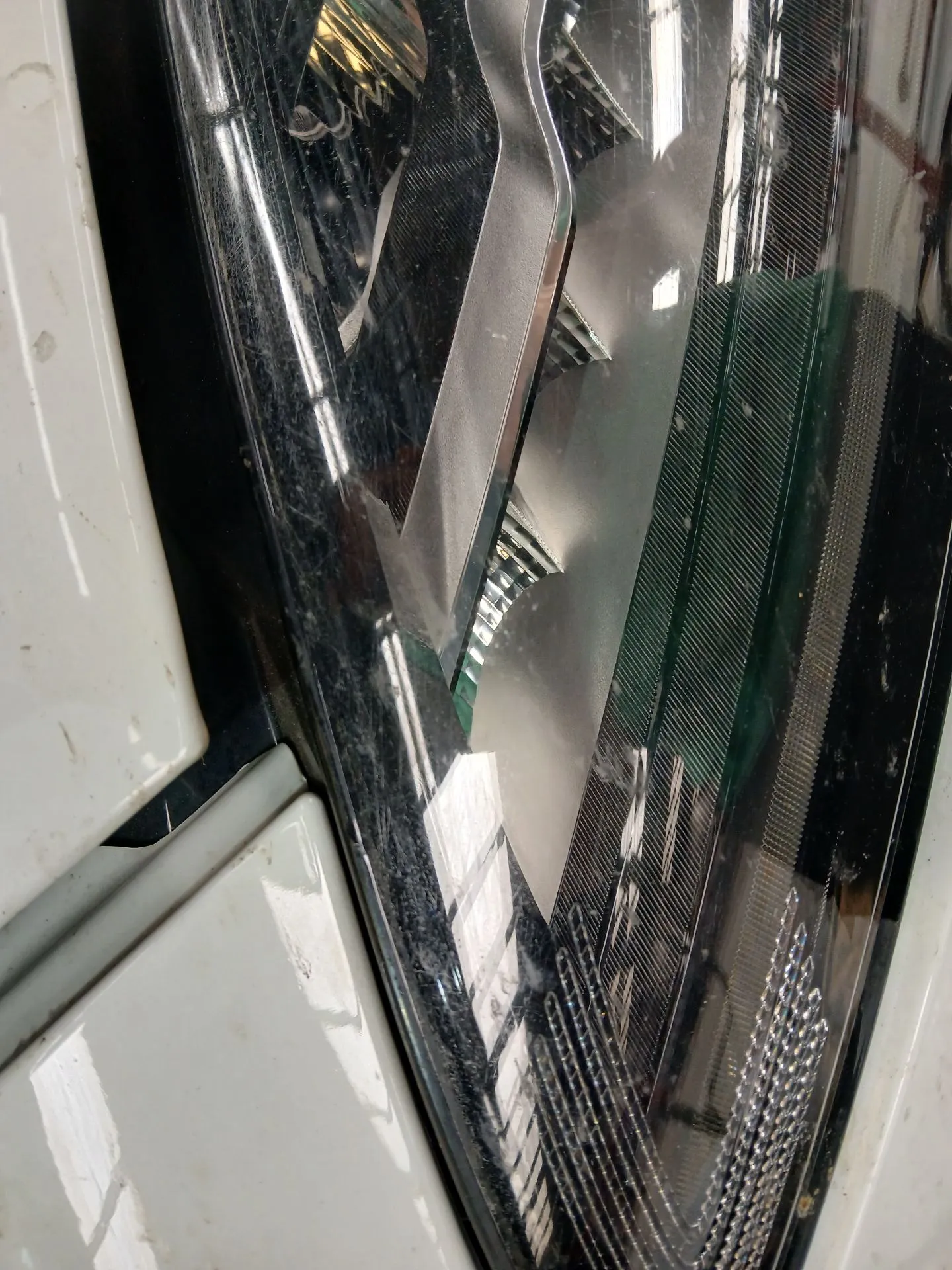 Frente Completa JAGUAR E-Pace (X540) Imagem-13