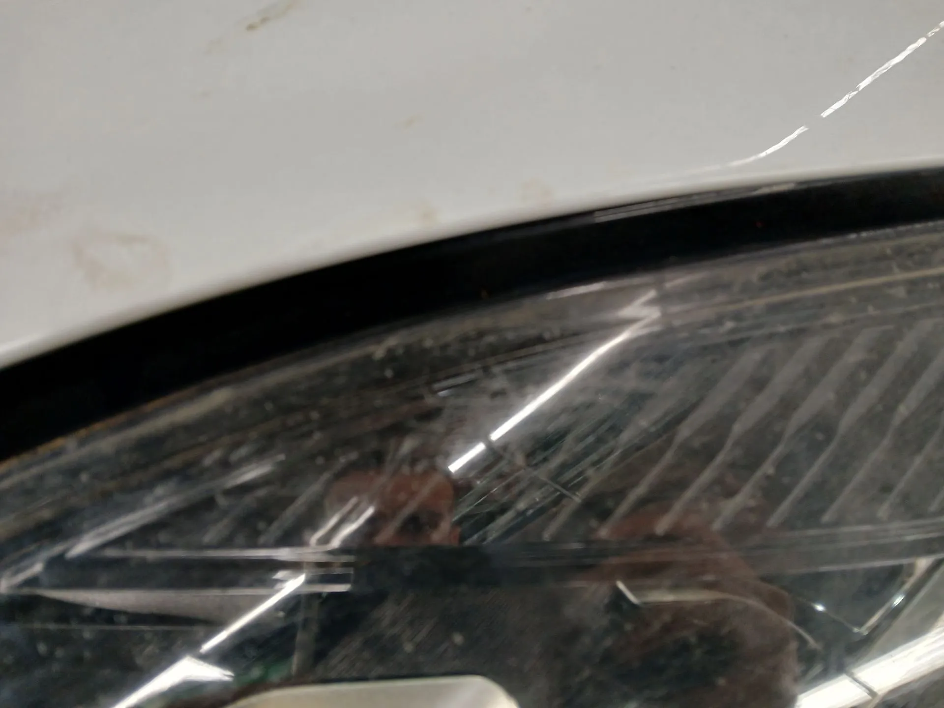 Frente Completa JAGUAR E-Pace (X540) Imagem-15