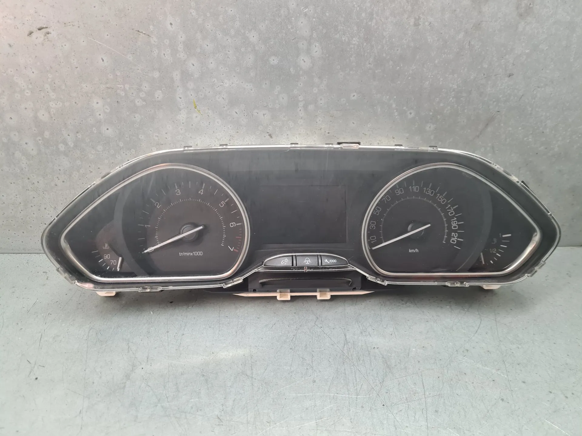 Instrument cluster PEUGEOT 2008 I (CU_) Imagem-1