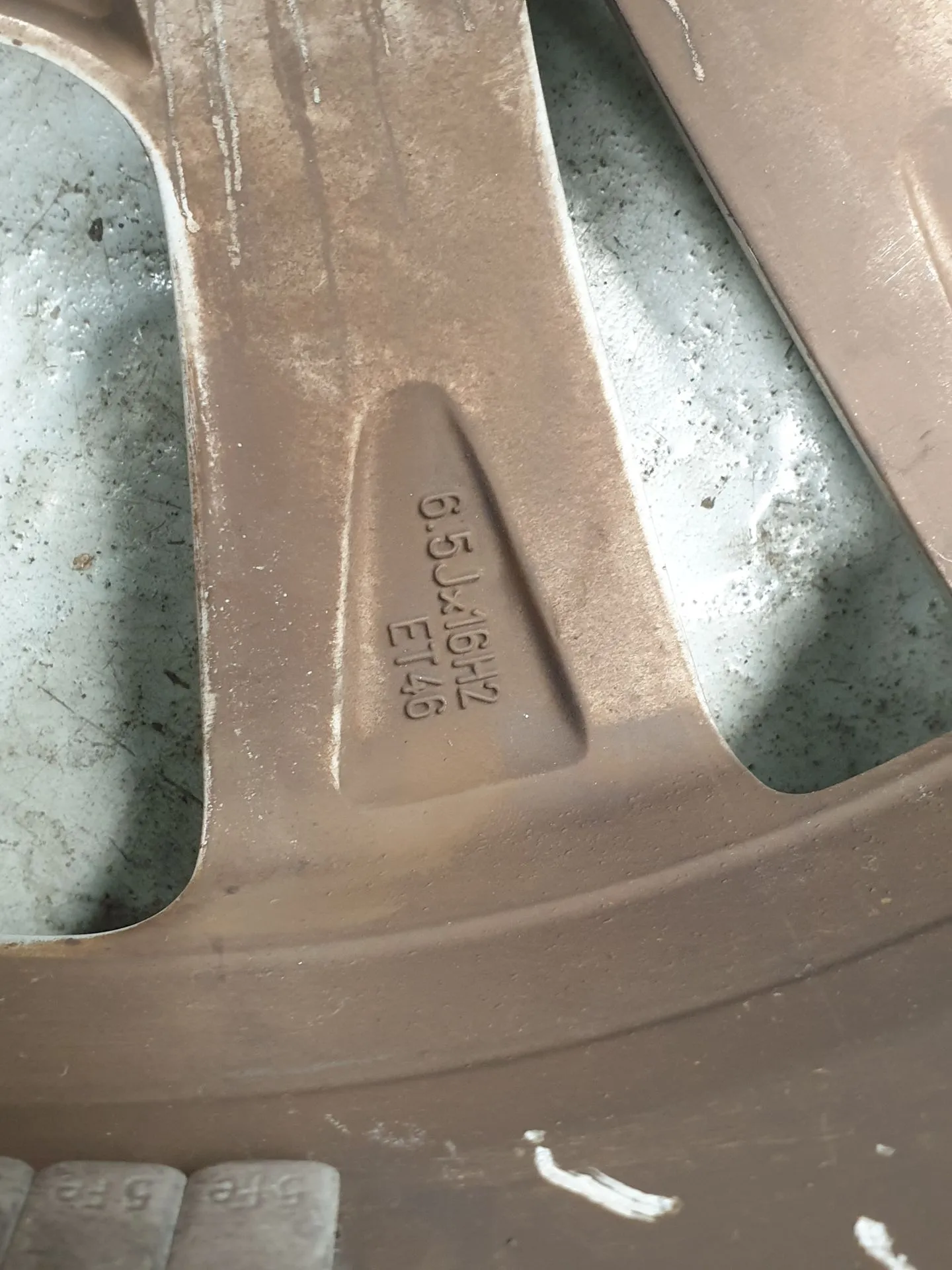 Cerchio Posteriore Sinistro VOLKSWAGEN Golf VII (5G1, BQ1, BE1, BE2) Imagem-3