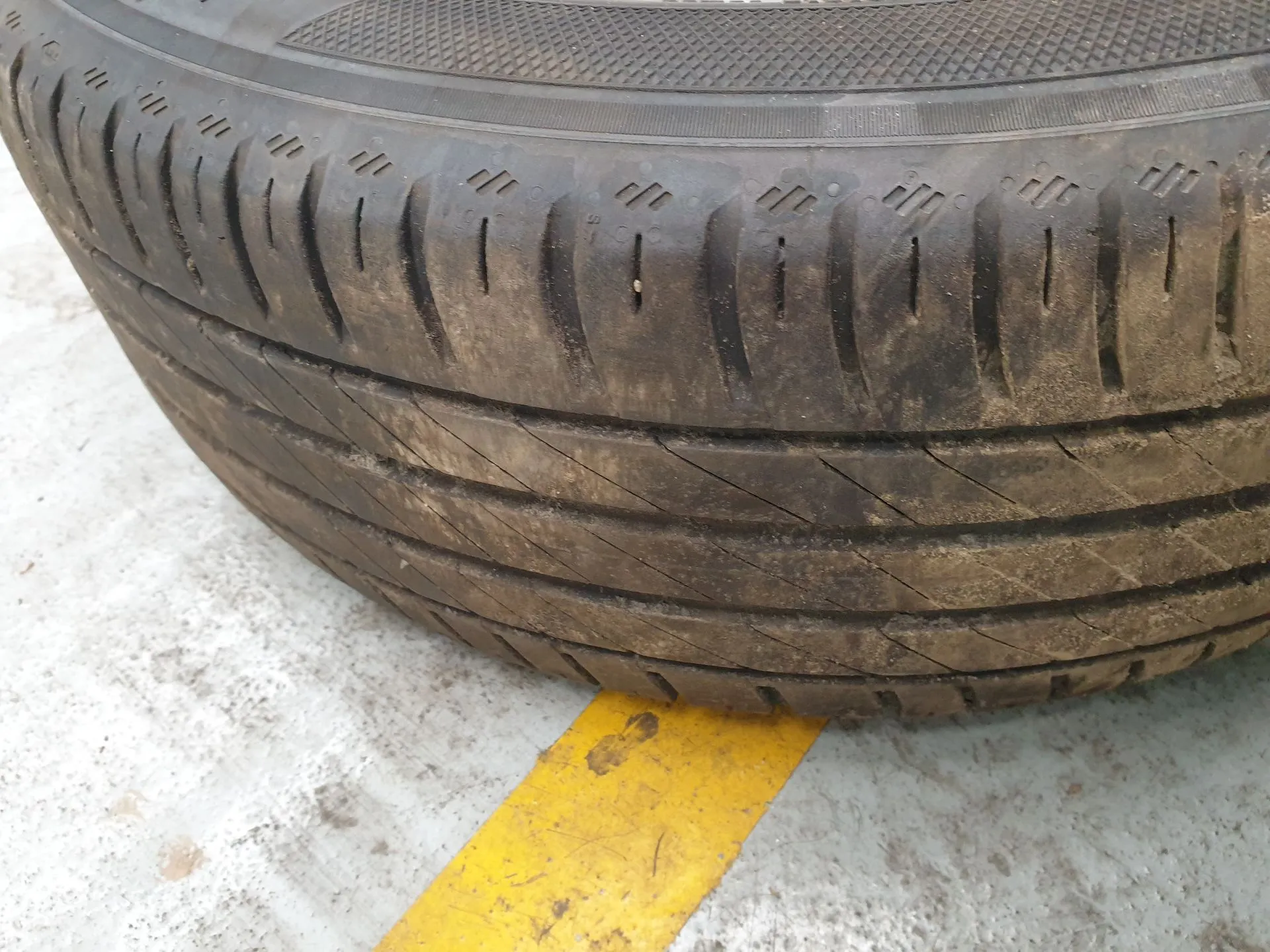 Neumático VOLKSWAGEN Golf VII (5G1, BQ1, BE1, BE2)