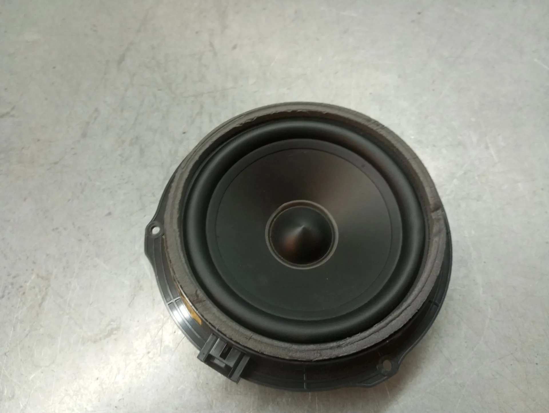 Sound system column / Speakers LAND ROVER Range Rover Evoque (L538)