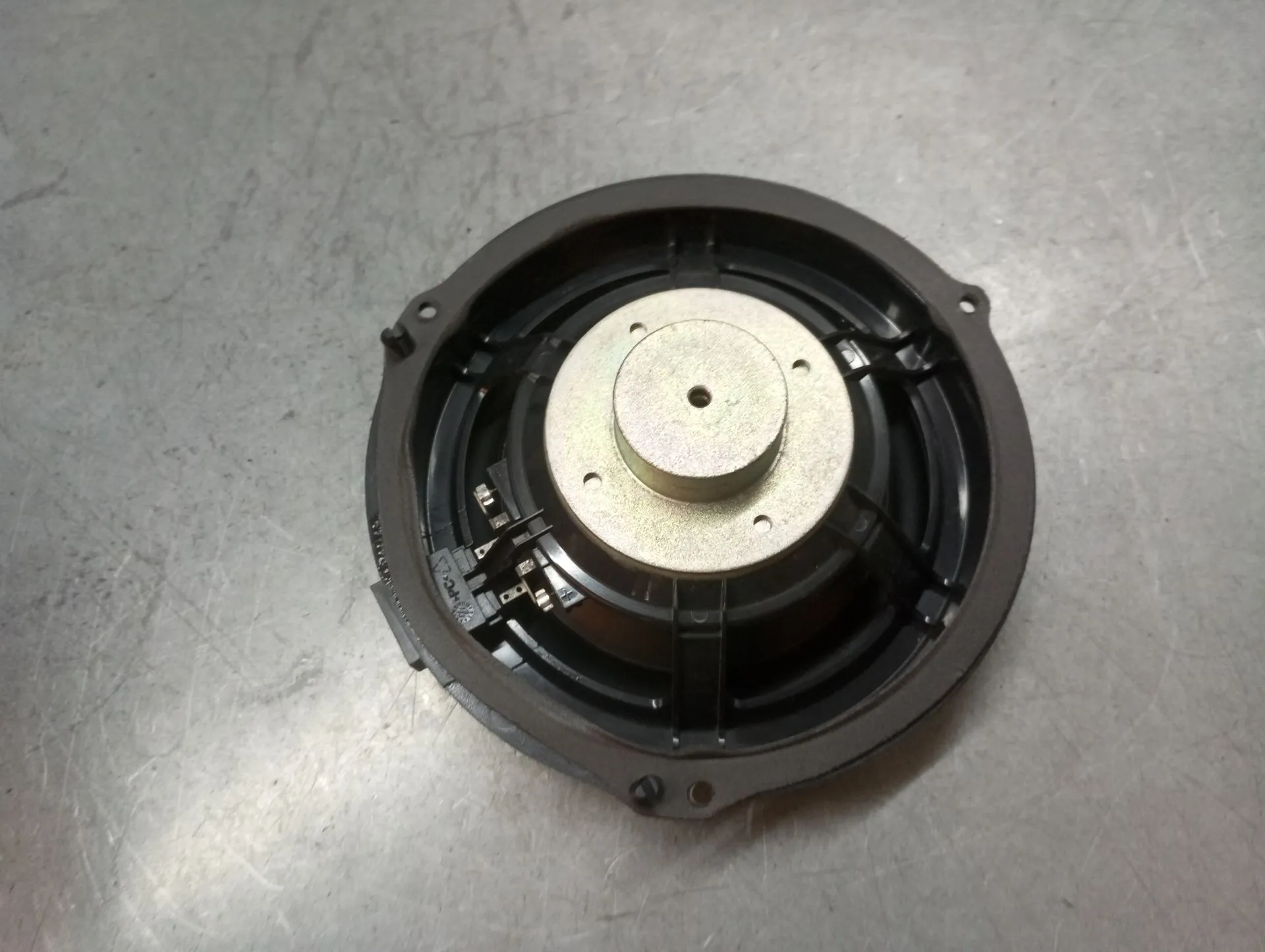 Sound system column / Speakers LAND ROVER Range Rover Evoque (L538) Imagem-1