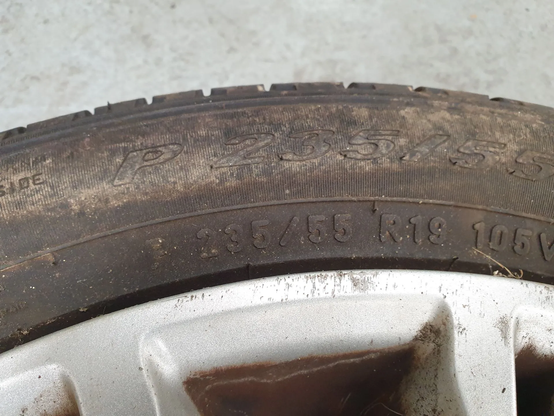 Neumático LAND ROVER Range Rover Evoque (L538) Imagem-1