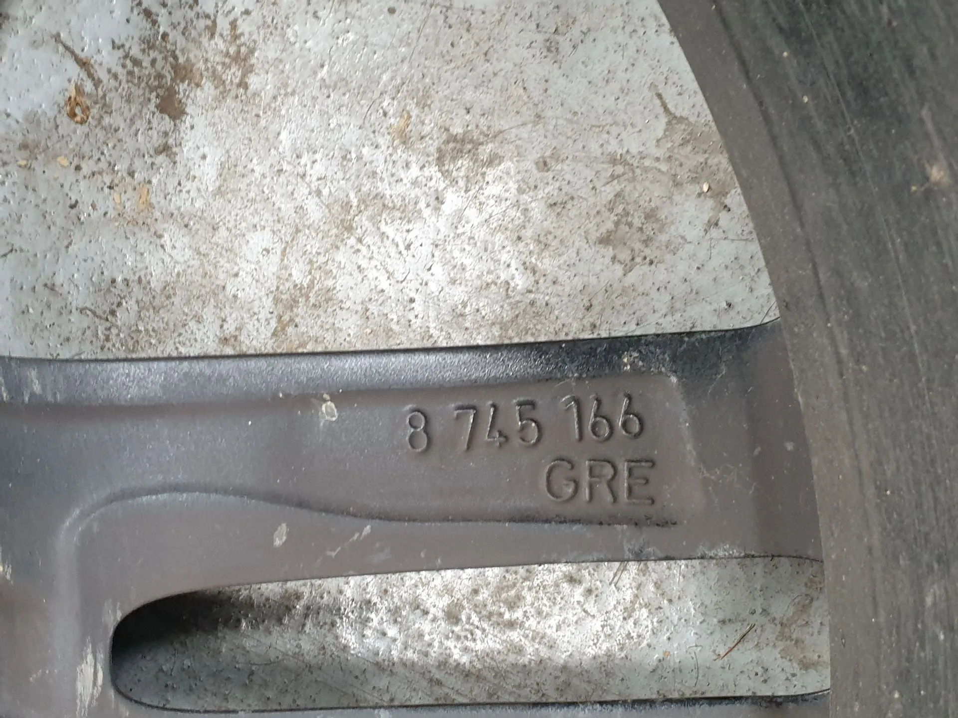 Llanta Trasera Izquierda BMW 1 (F21) Imagem-4