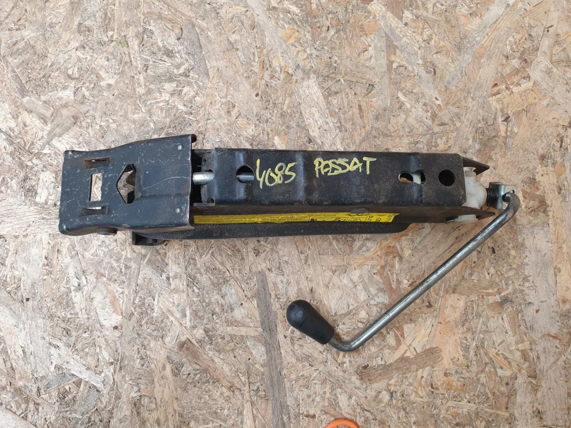 Cric VOLKSWAGEN Passat CC (357)