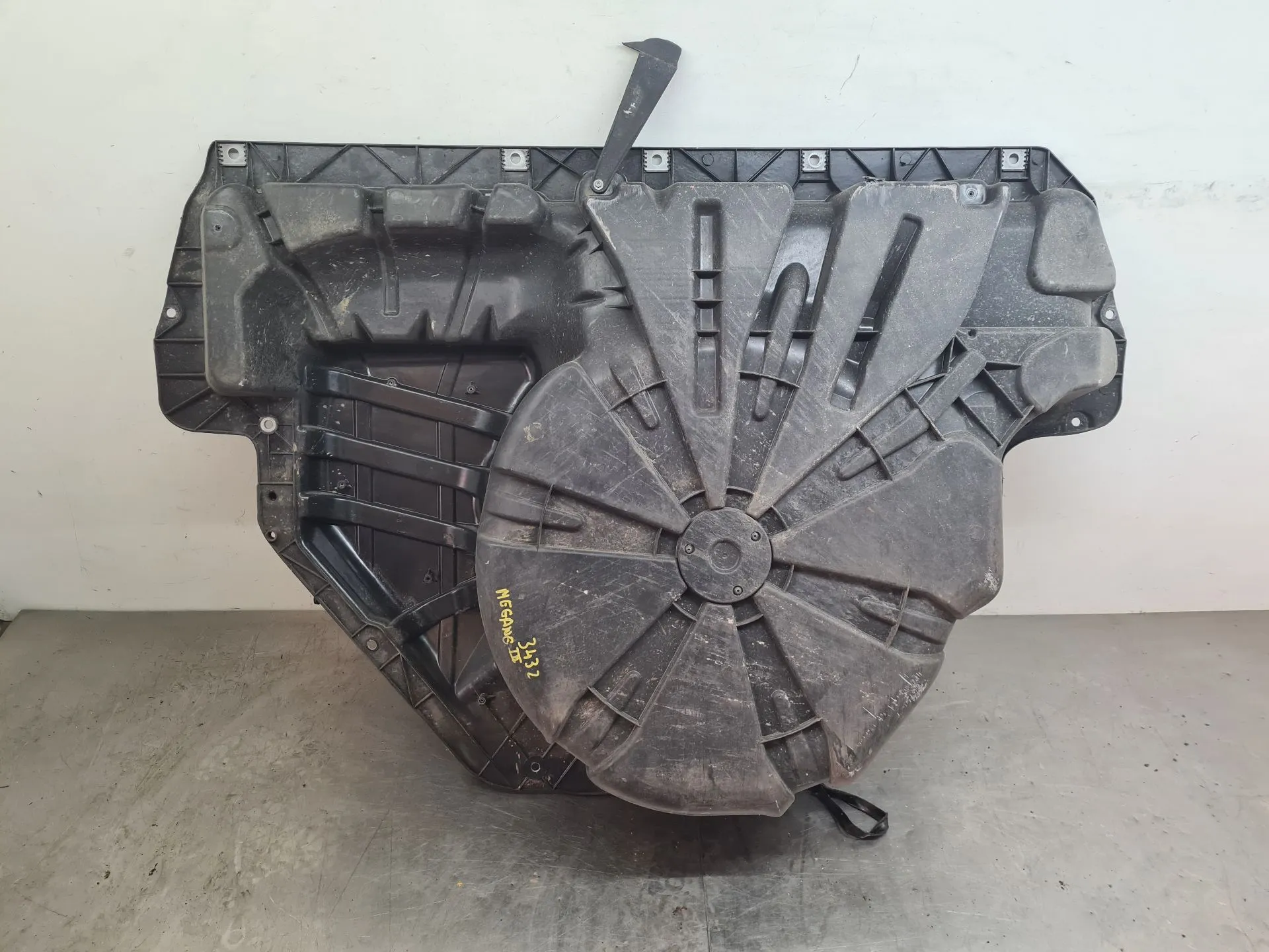 Base pneu suplente RENAULT Megane III Grandtour (KZ0/1) Imagem-2