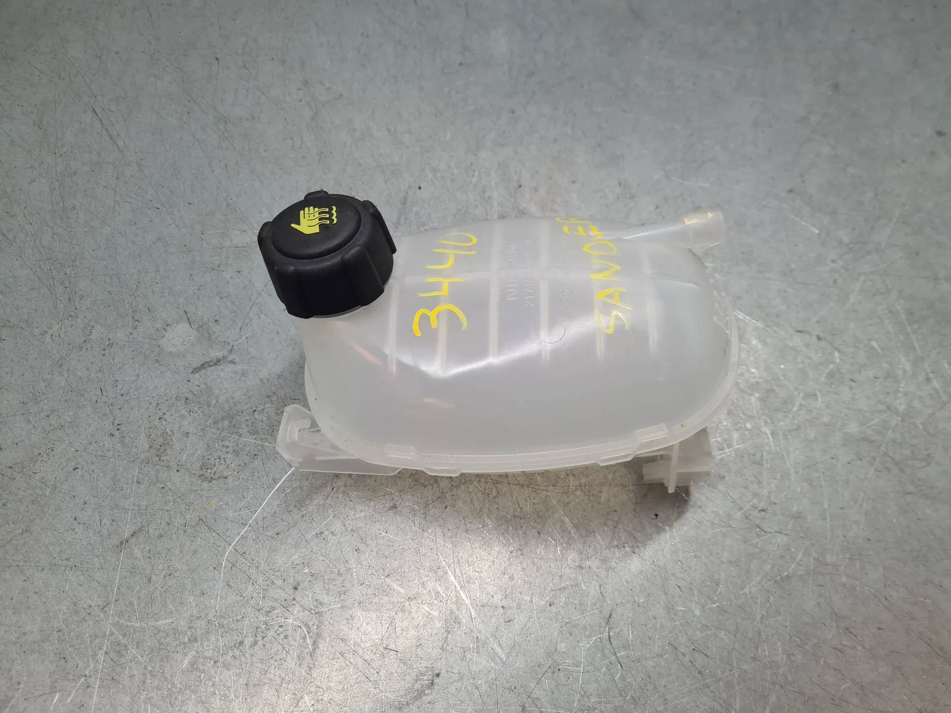 Coolant reservoir DACIA Sandero III