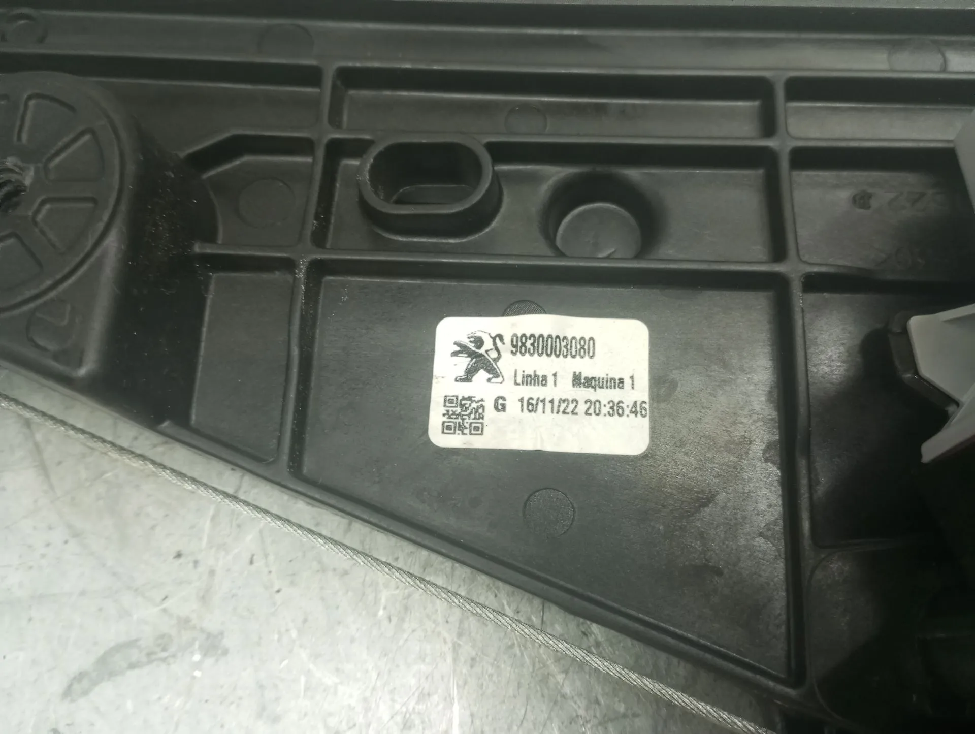 Elevador vidros trás esquerdo PEUGEOT 2008 II (U_) Imagem-2