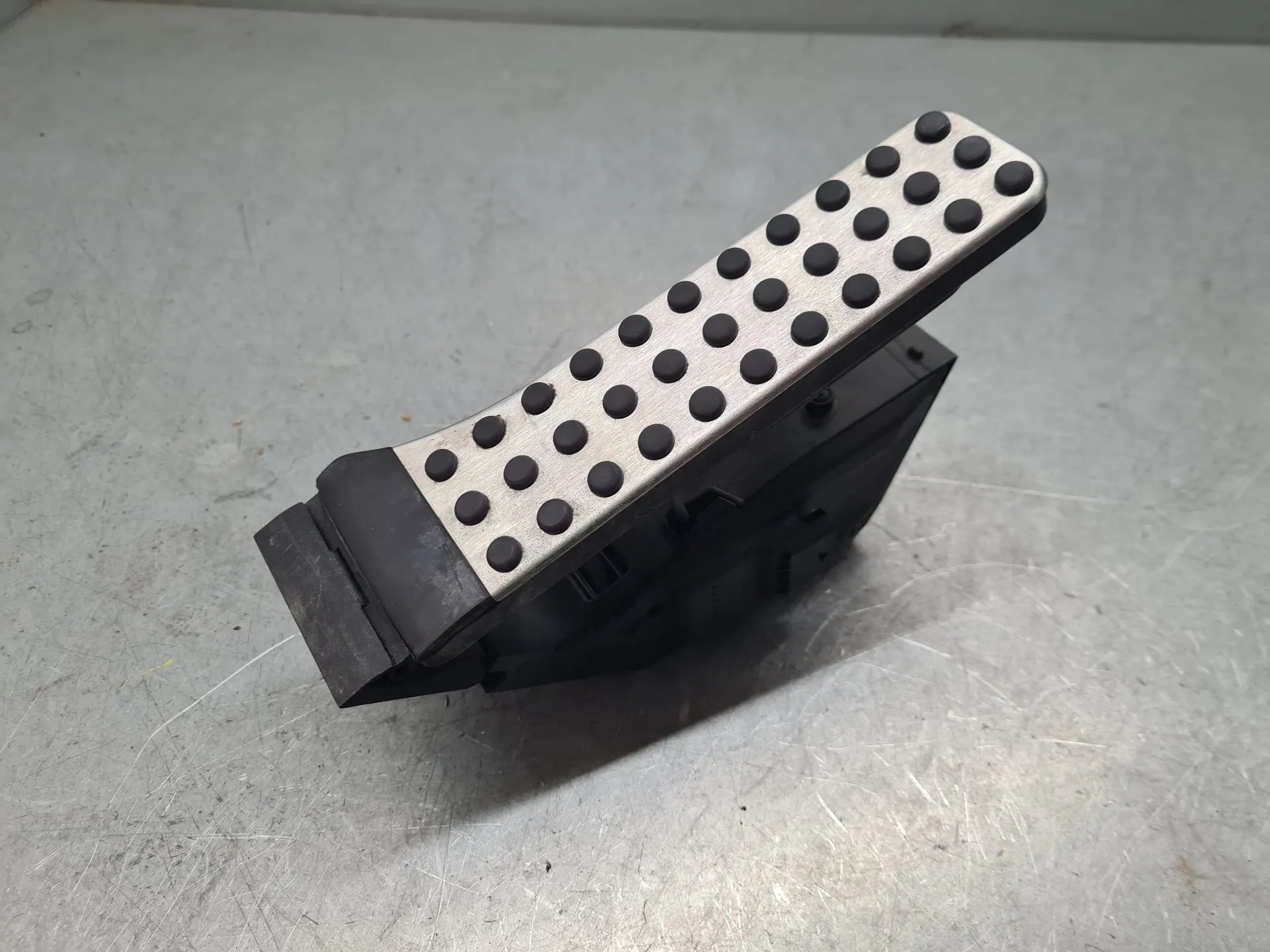 Pedal acelerador MERCEDES-BENZ Classe C Coupé (C205) Imagem-1