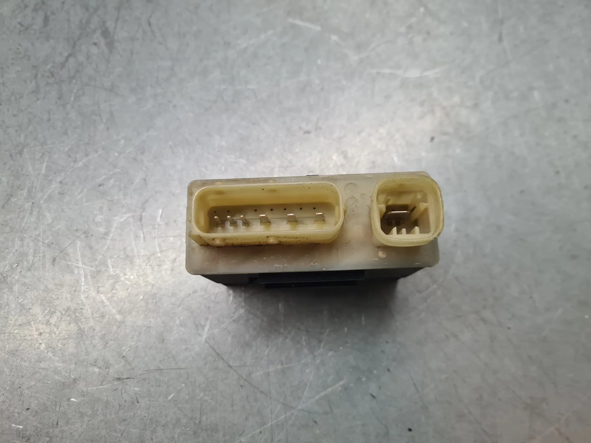 Glow plug Relay PEUGEOT Partner (K9) Imagem-1