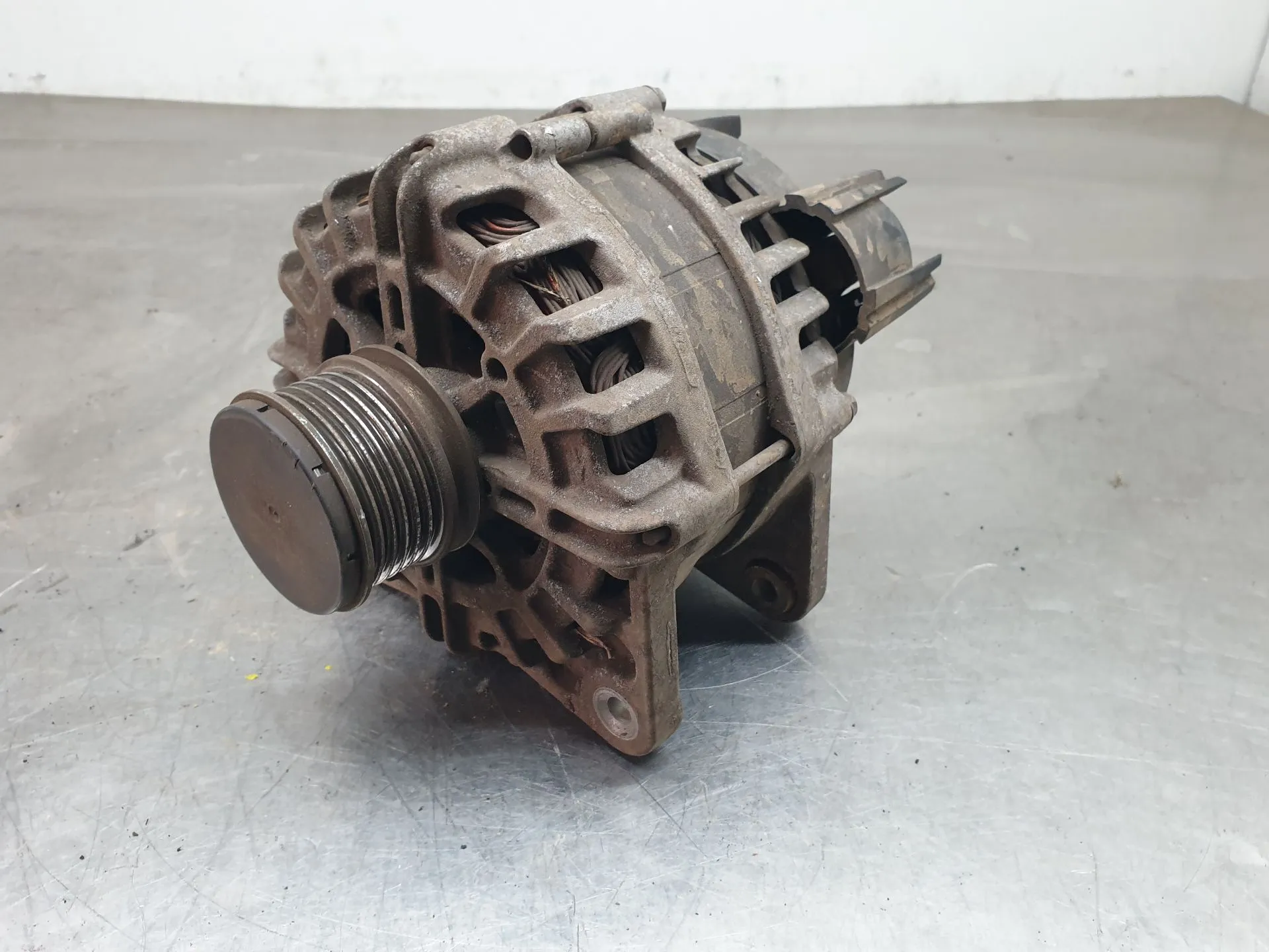Alternador DACIA Duster (HM_)