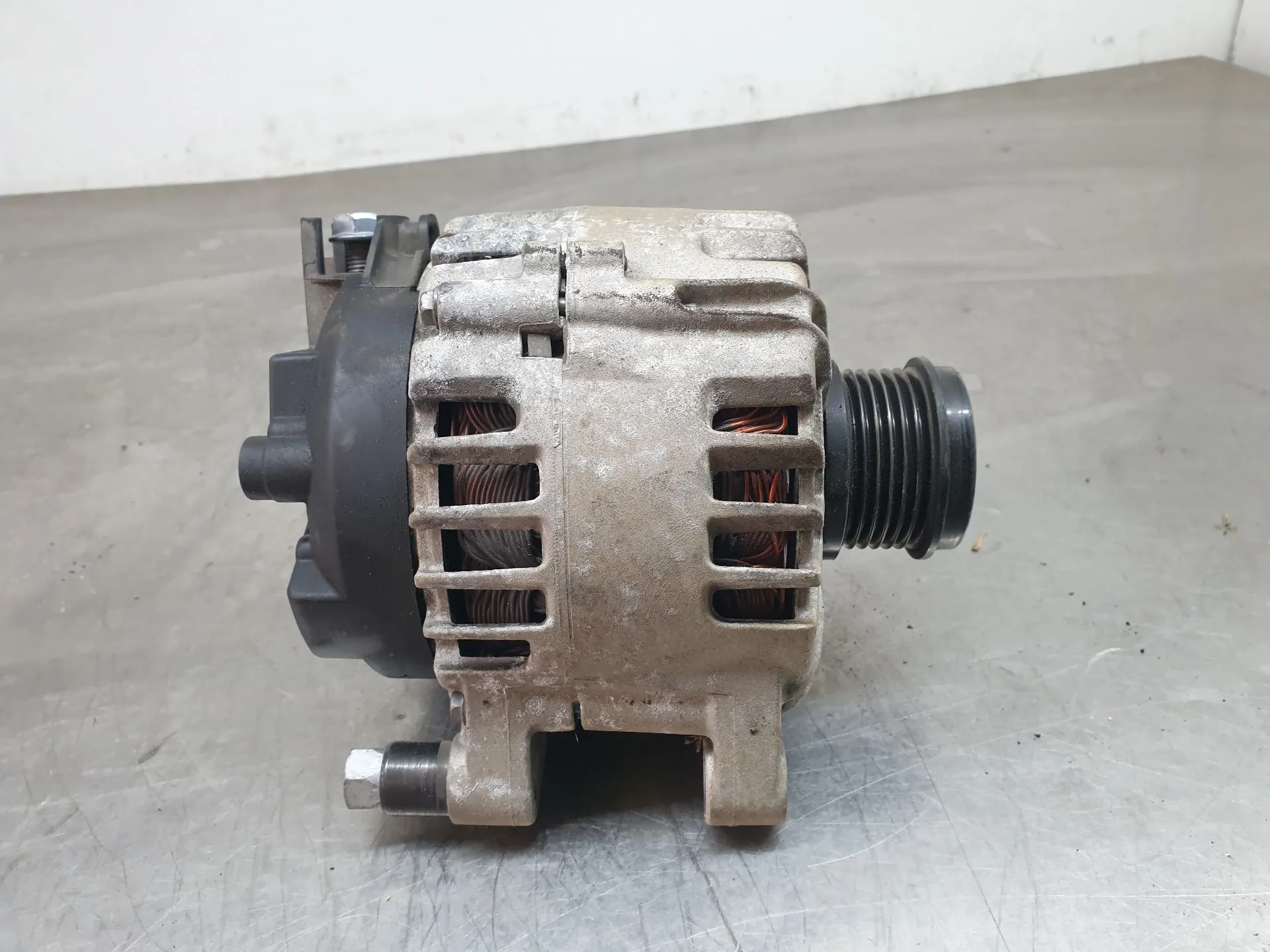 Alternador VOLVO V40 Hatchback Imagem-2