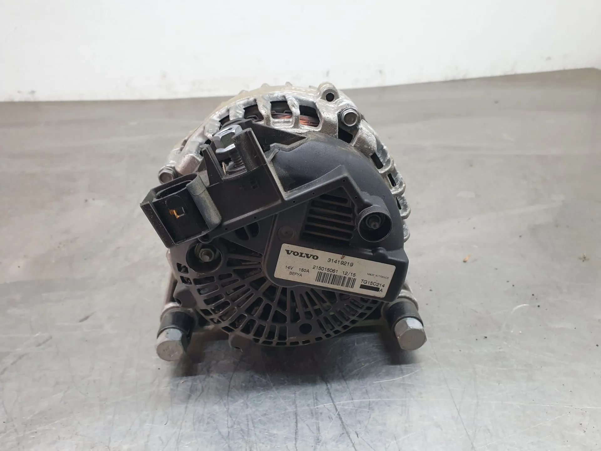 Alternador VOLVO V40 Hatchback Imagem-3