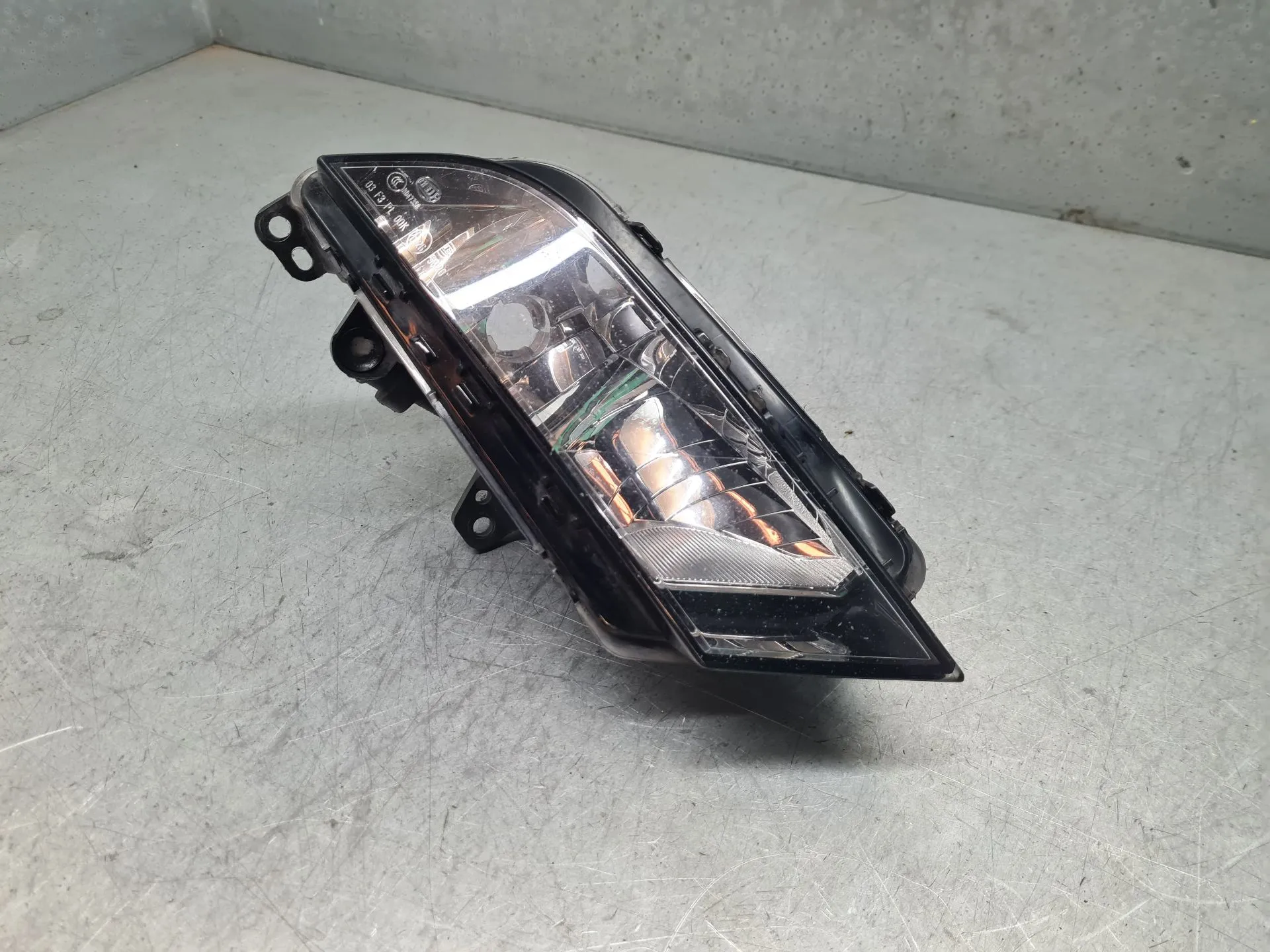 Right front fog light  SEAT Ibiza IV ST (6J8, 6P8) Imagem-2