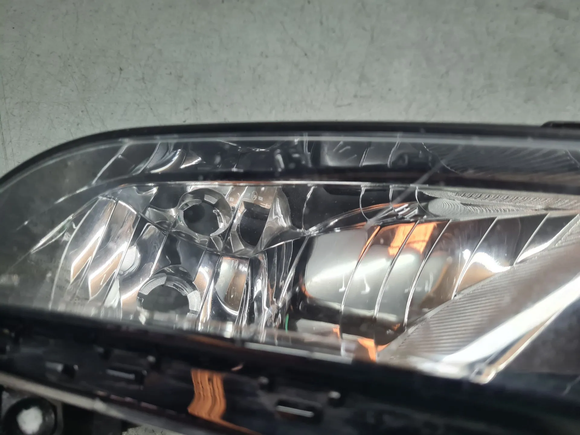 Right front fog light  SEAT Ibiza IV ST (6J8, 6P8) Imagem-3